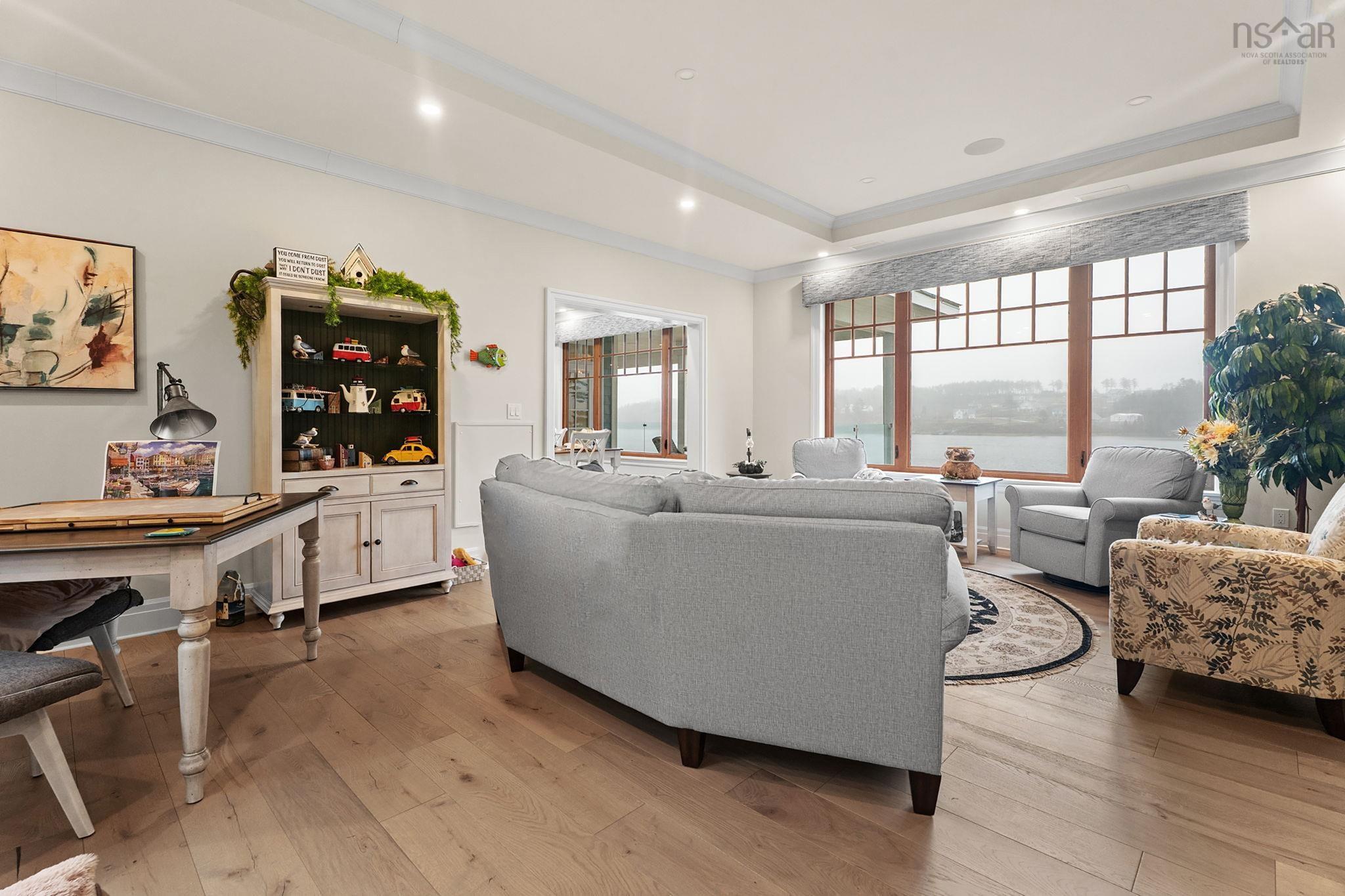 $3,200,000.00: 10 Mary Lane, Marvins Island