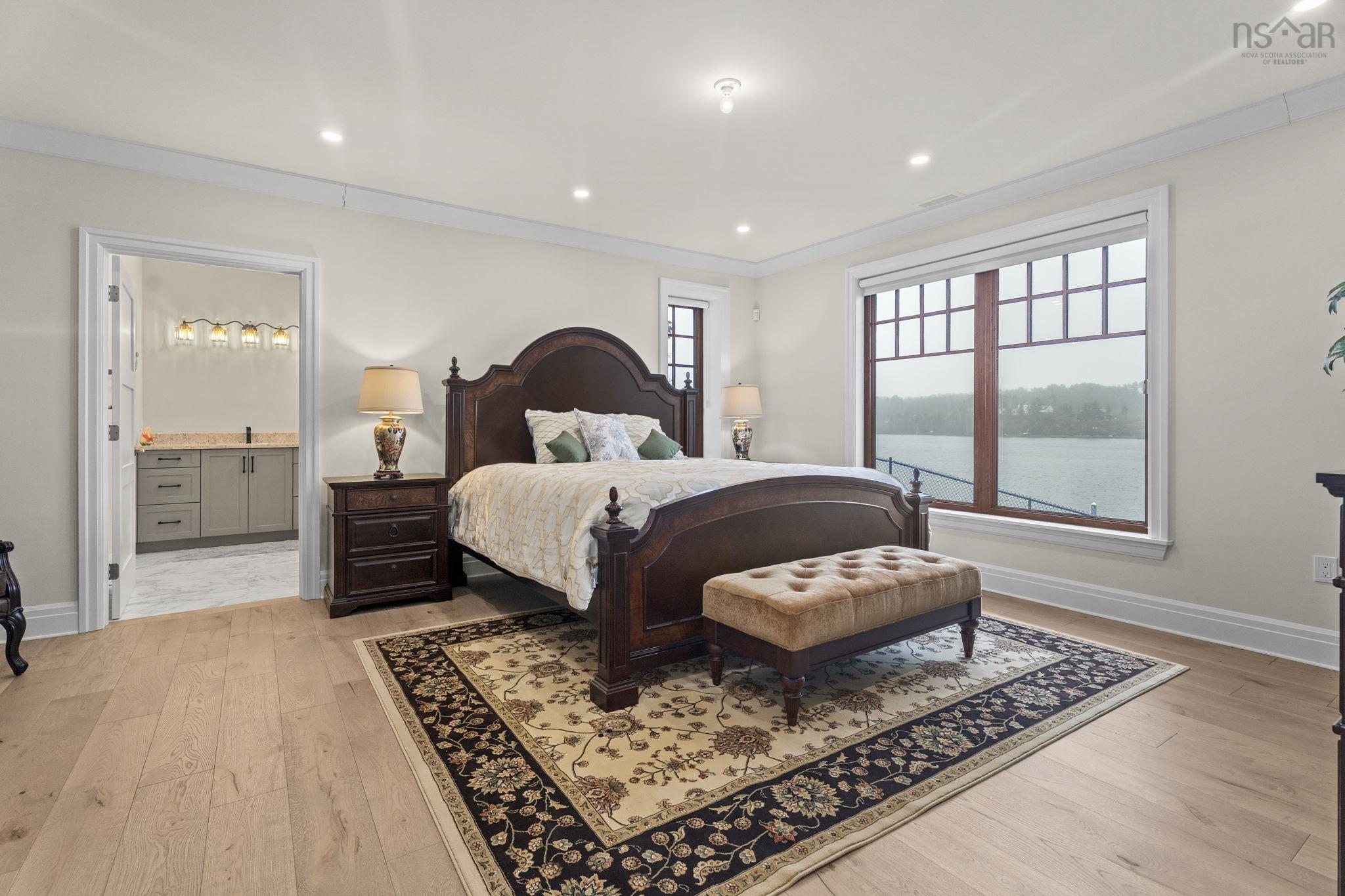 $3,200,000.00: 10 Mary Lane, Marvins Island