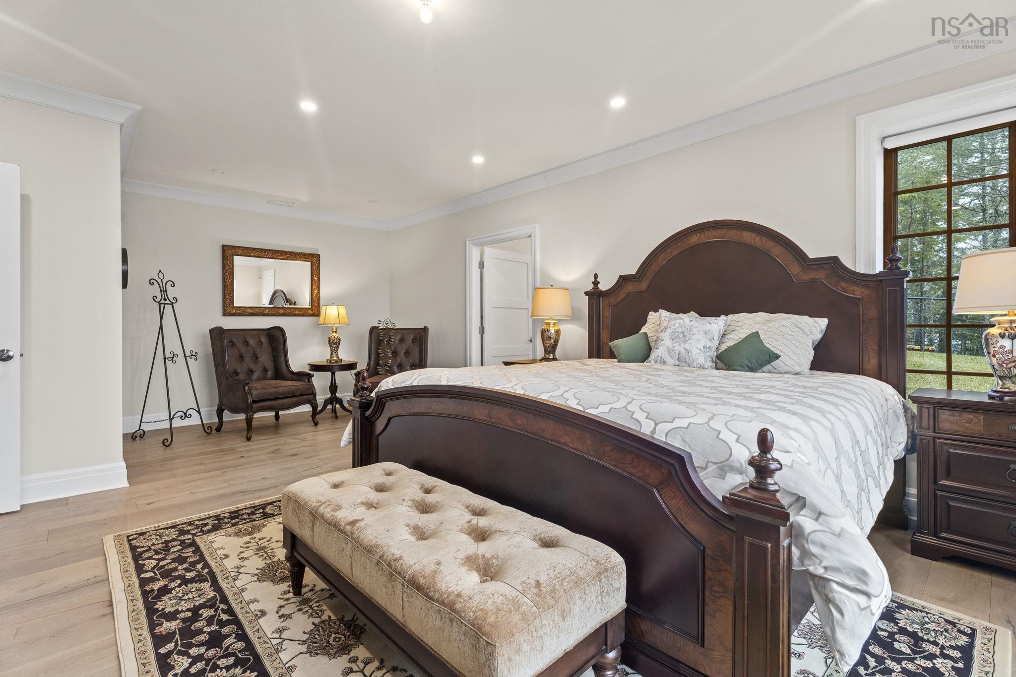 $3,200,000.00: 10 Mary Lane, Marvins Island