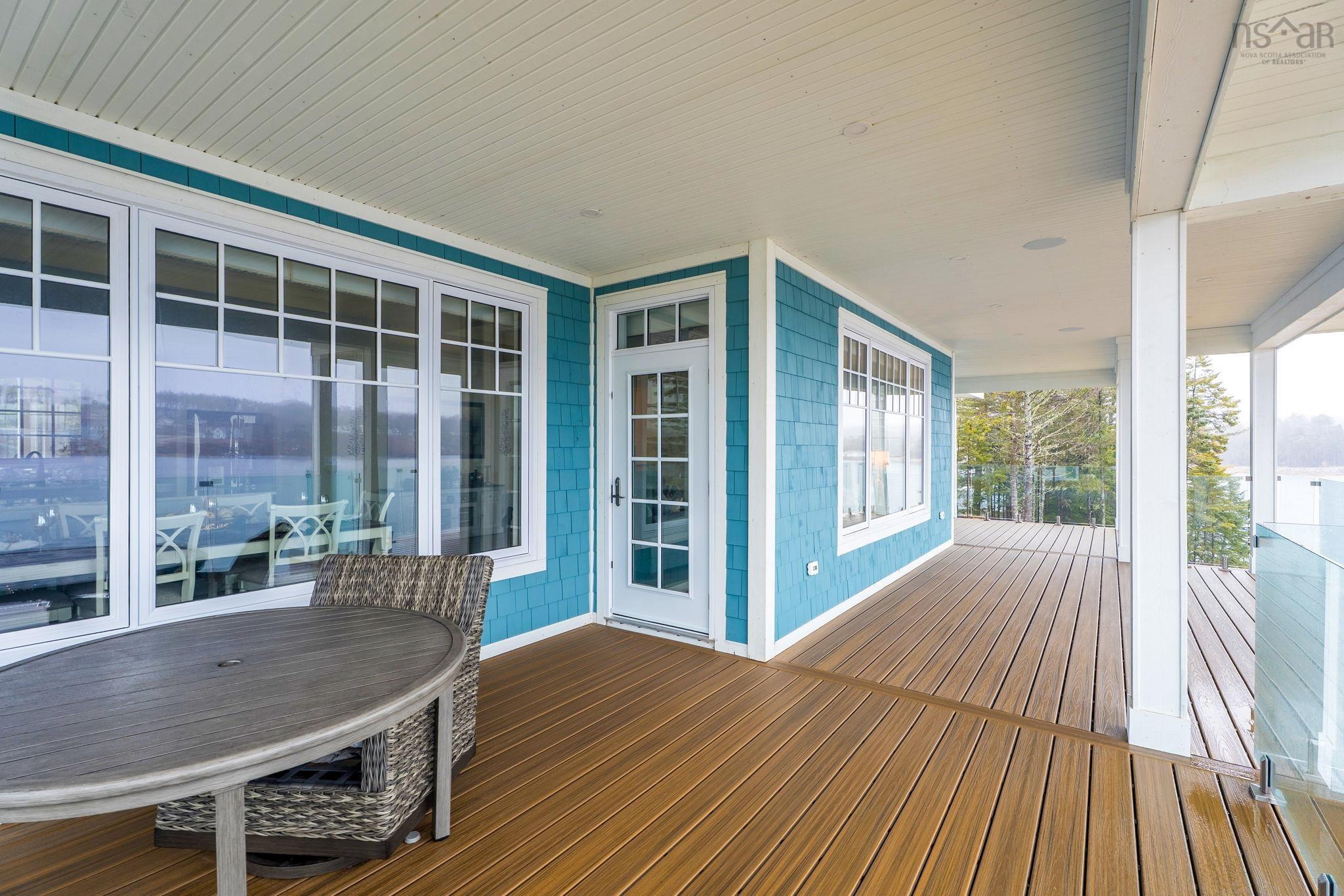 $3,200,000.00: 10 Mary Lane, Marvins Island