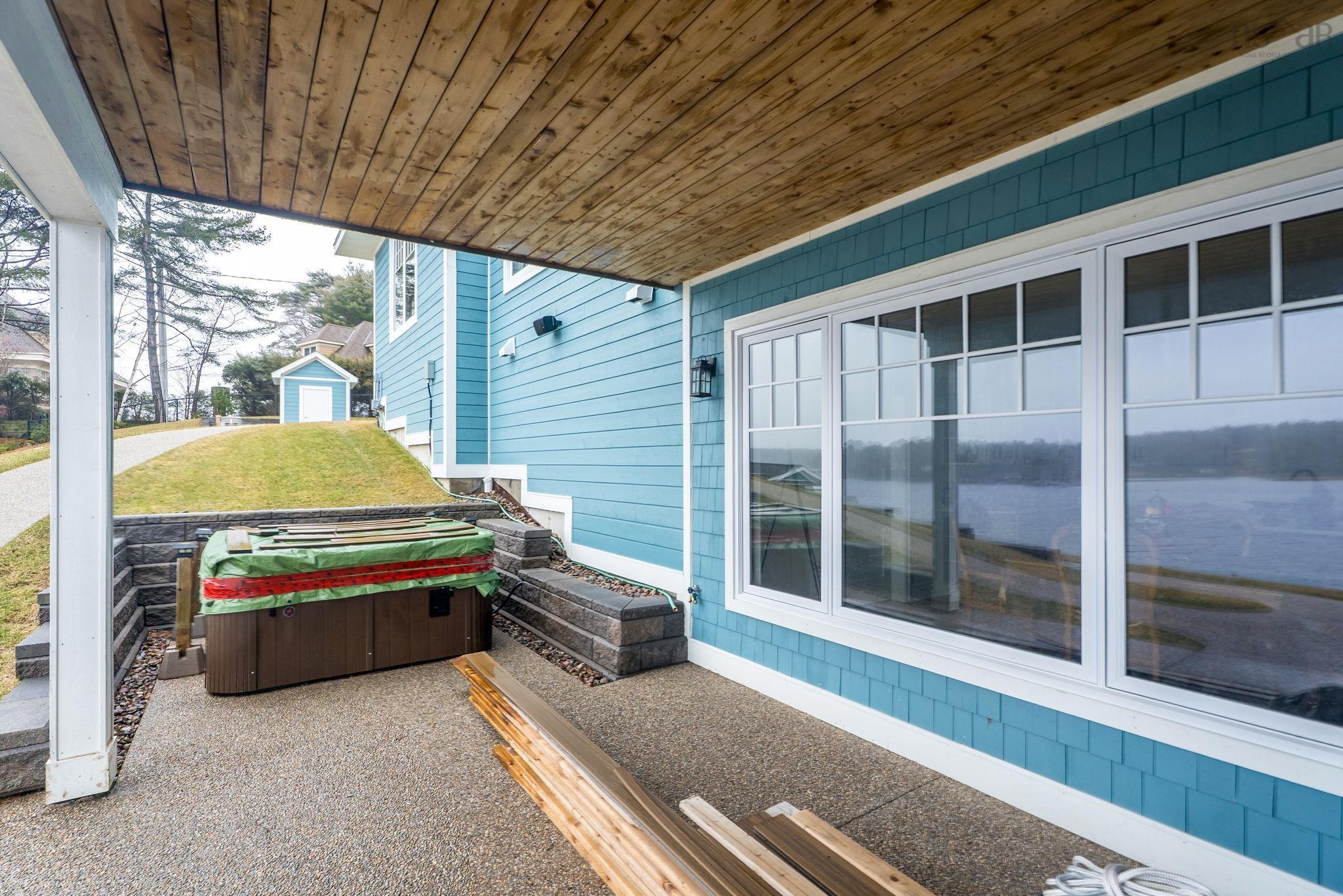 $3,200,000.00: 10 Mary Lane, Marvins Island