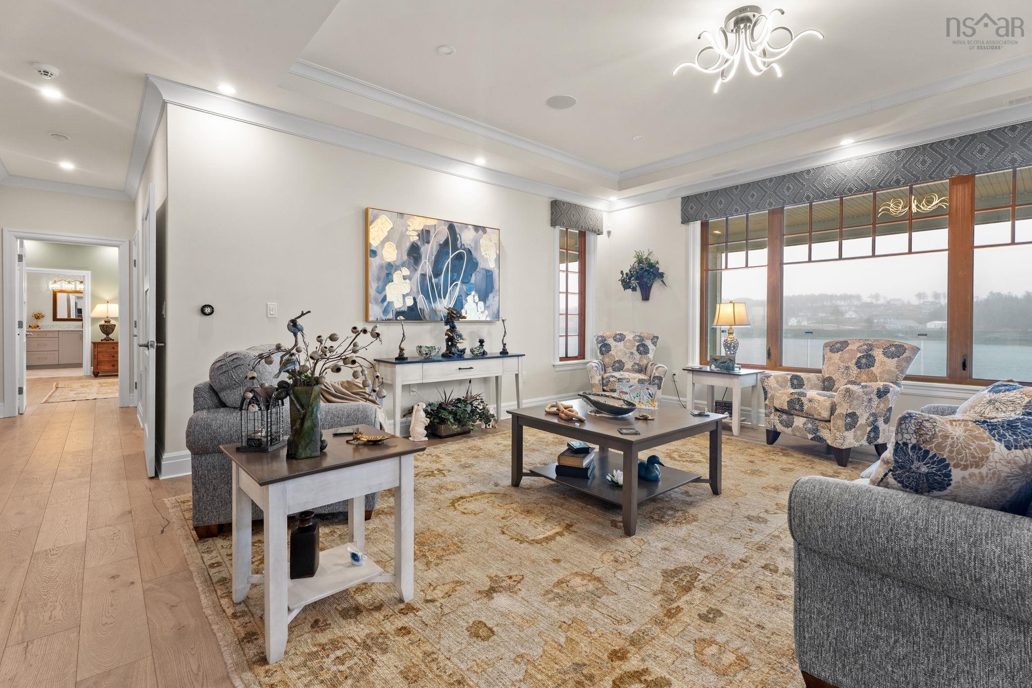 $3,200,000.00: 10 Mary Lane, Marvins Island