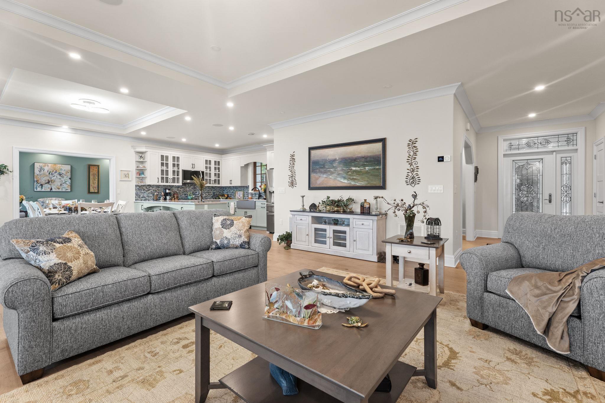 $3,200,000.00: 10 Mary Lane, Marvins Island