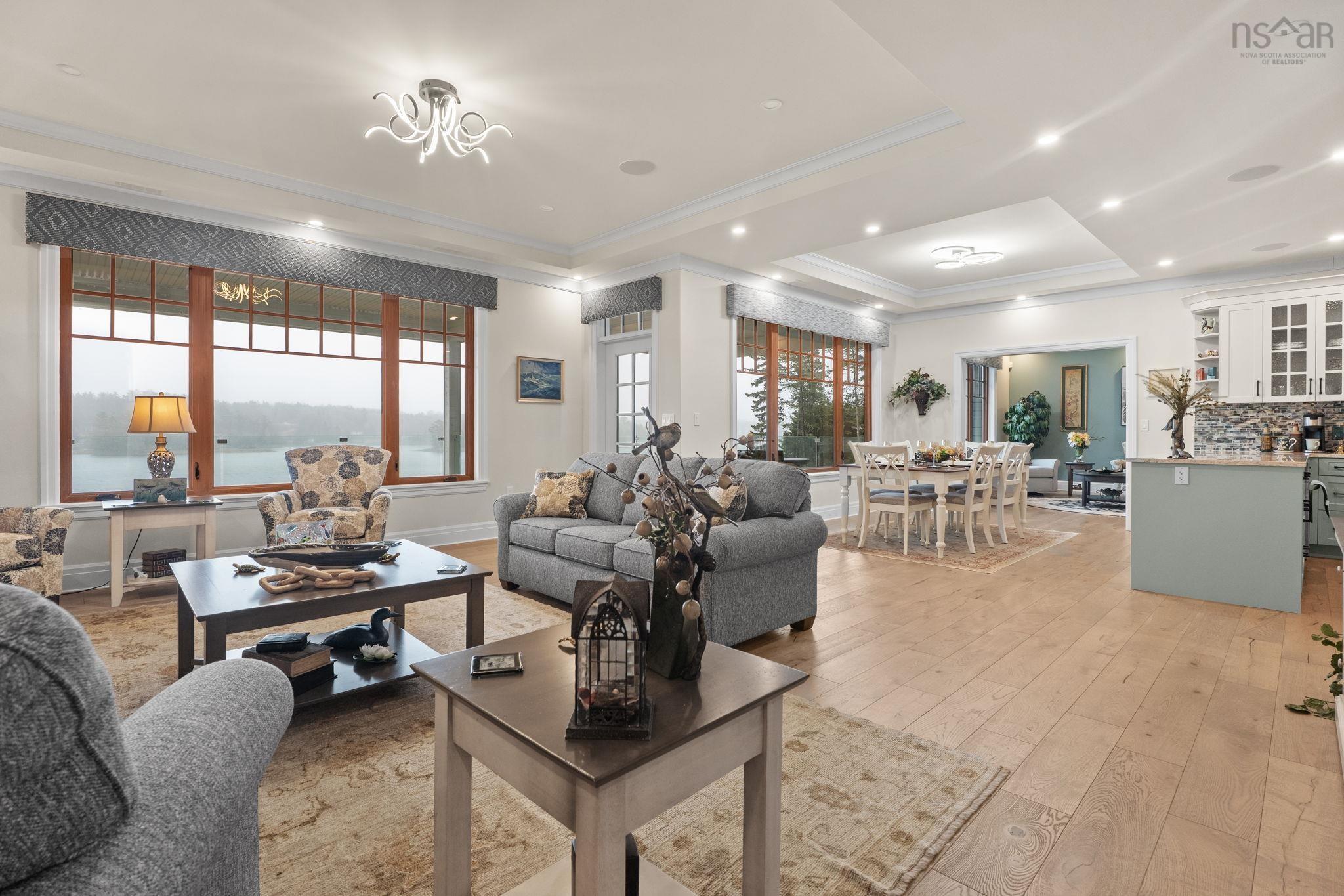 $3,200,000.00: 10 Mary Lane, Marvins Island