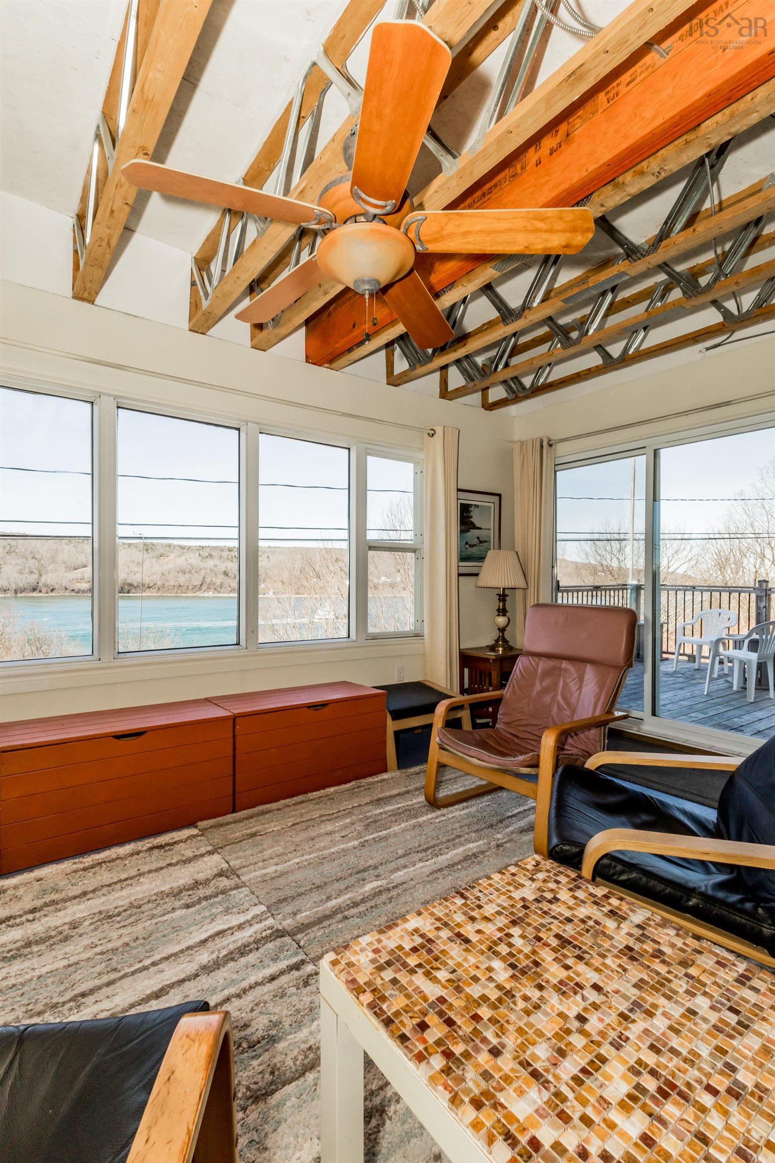 $239,500.00: 817 Granville Road, Victoria Beach