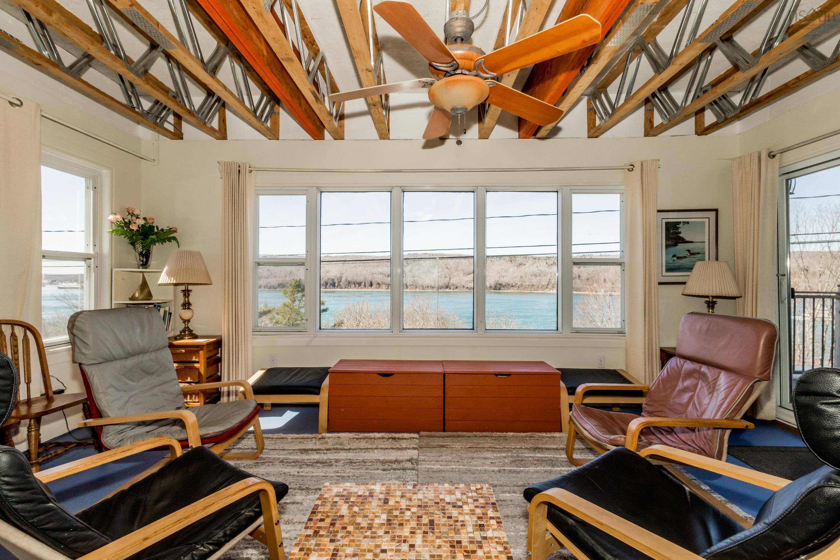 $239,500.00: 817 Granville Road, Victoria Beach