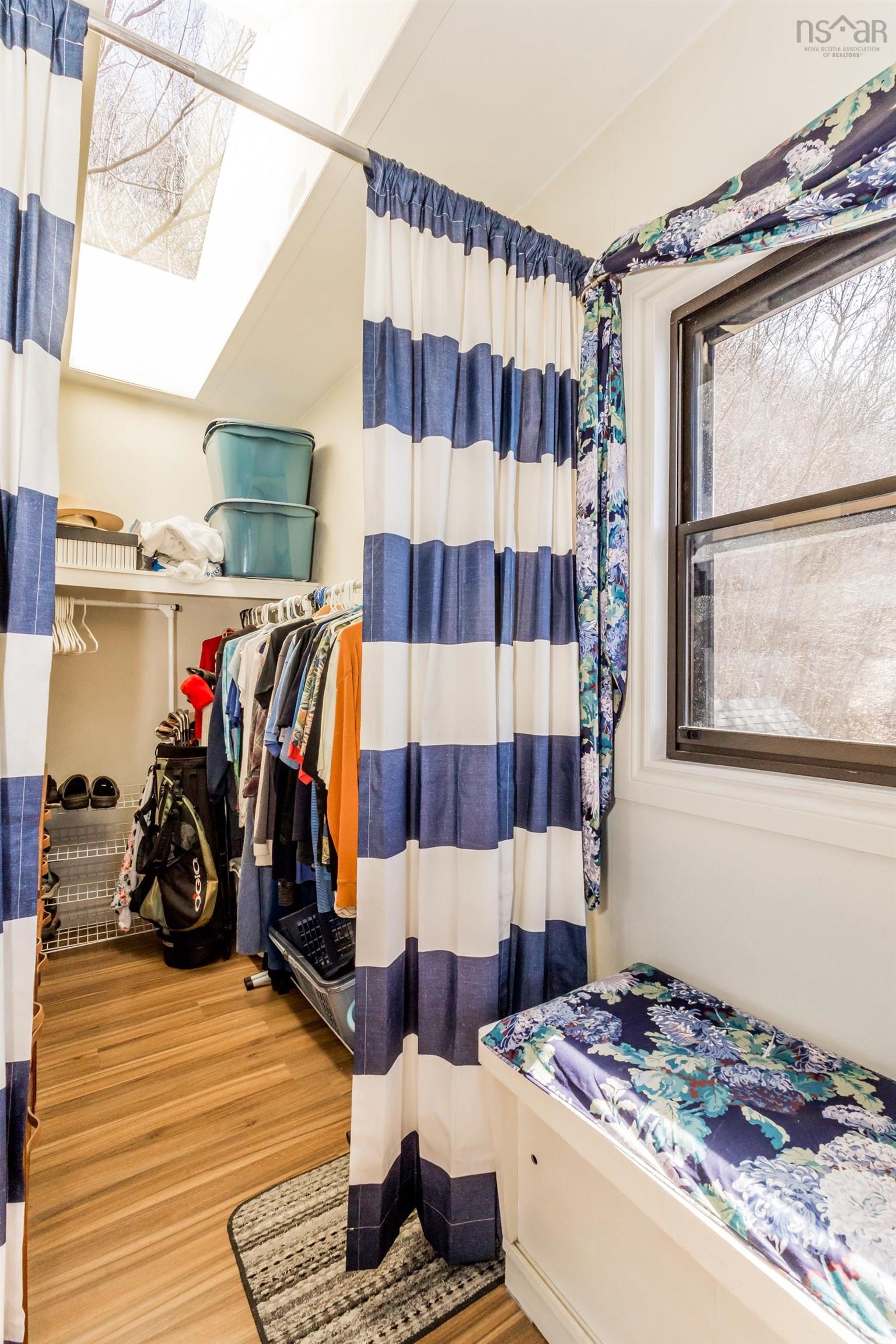 $239,500.00: 817 Granville Road, Victoria Beach