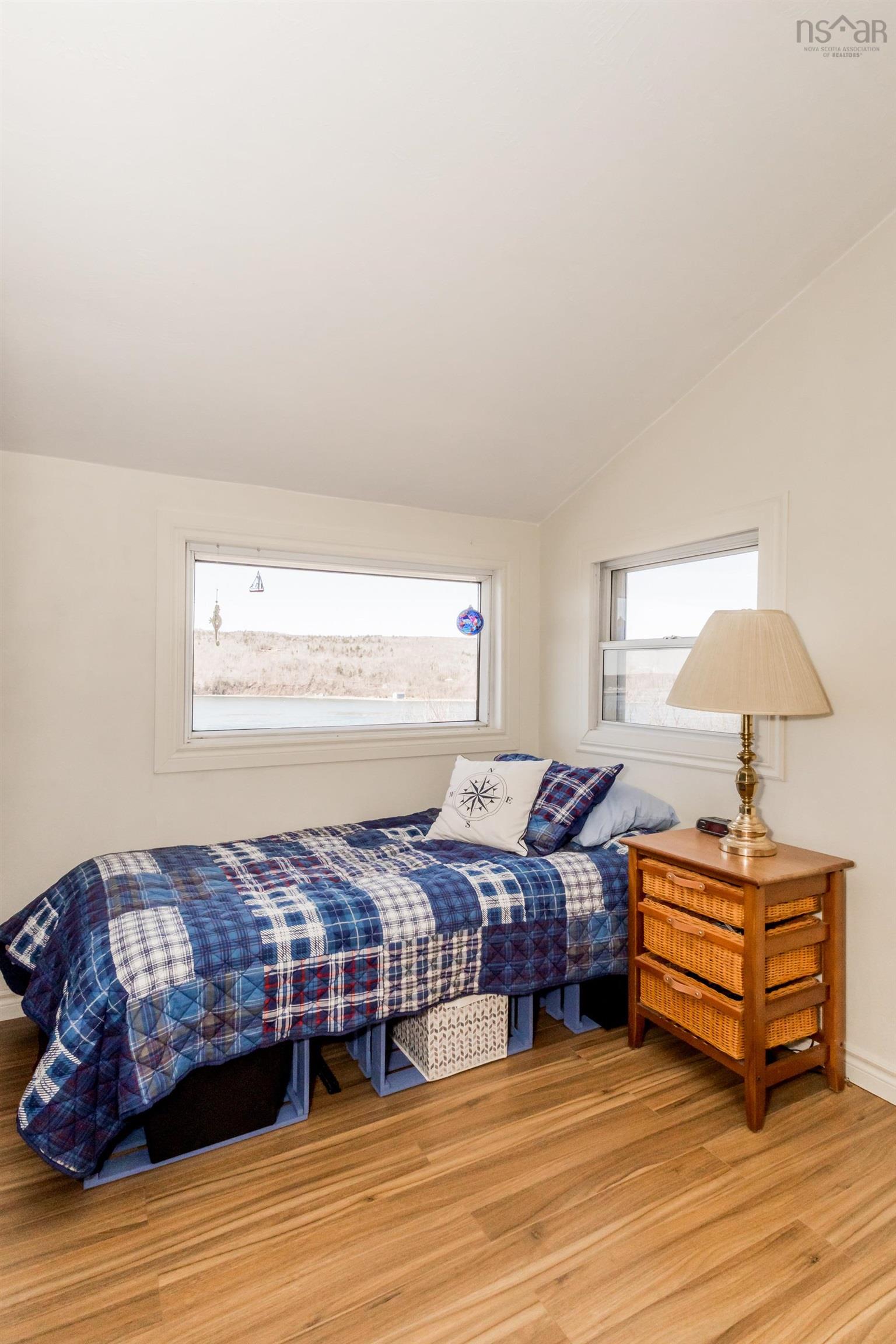 $239,500.00: 817 Granville Road, Victoria Beach