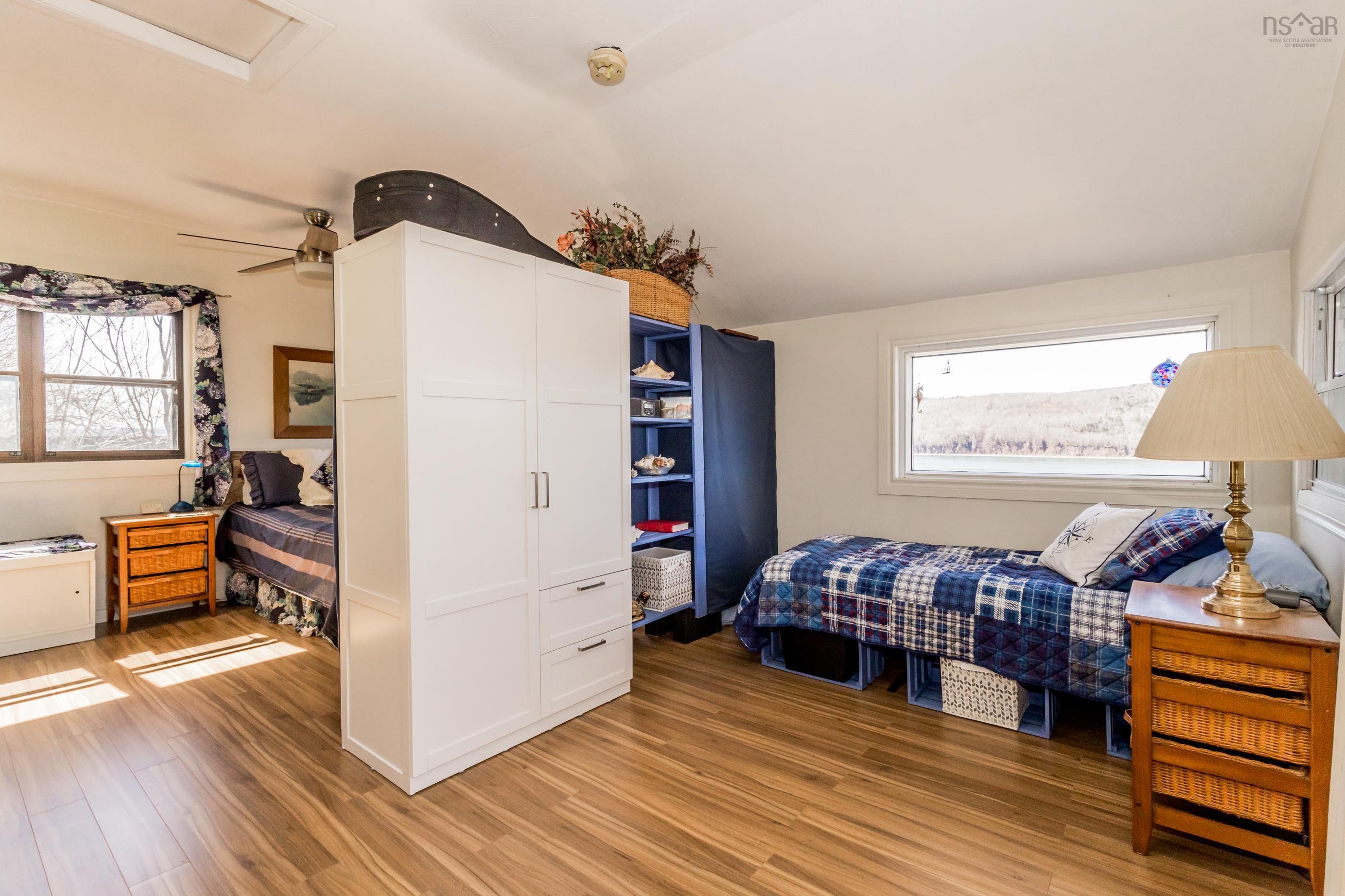 $239,500.00: 817 Granville Road, Victoria Beach