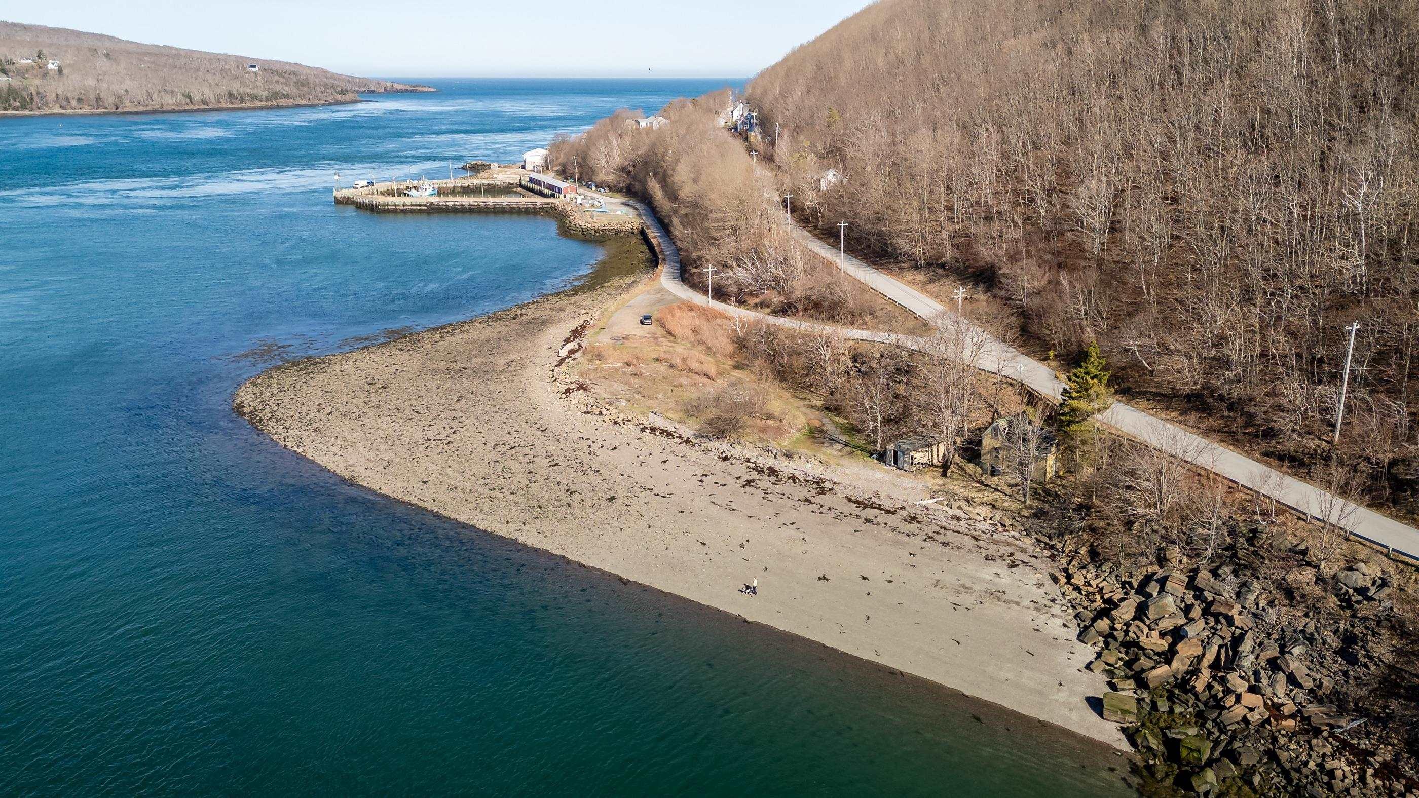 $239,500.00: 817 Granville Road, Victoria Beach