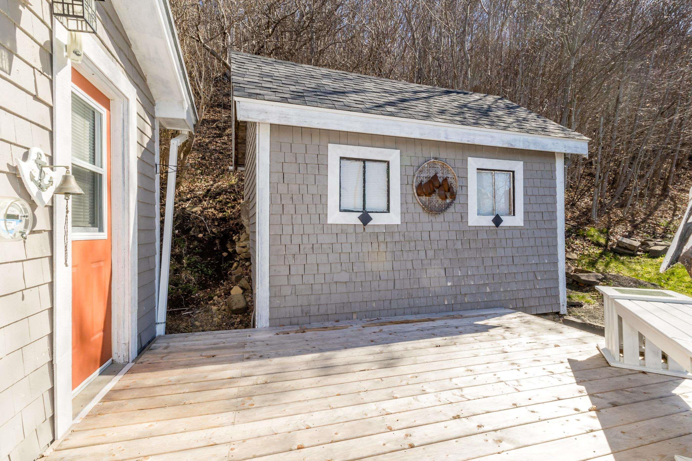 $239,500.00: 817 Granville Road, Victoria Beach