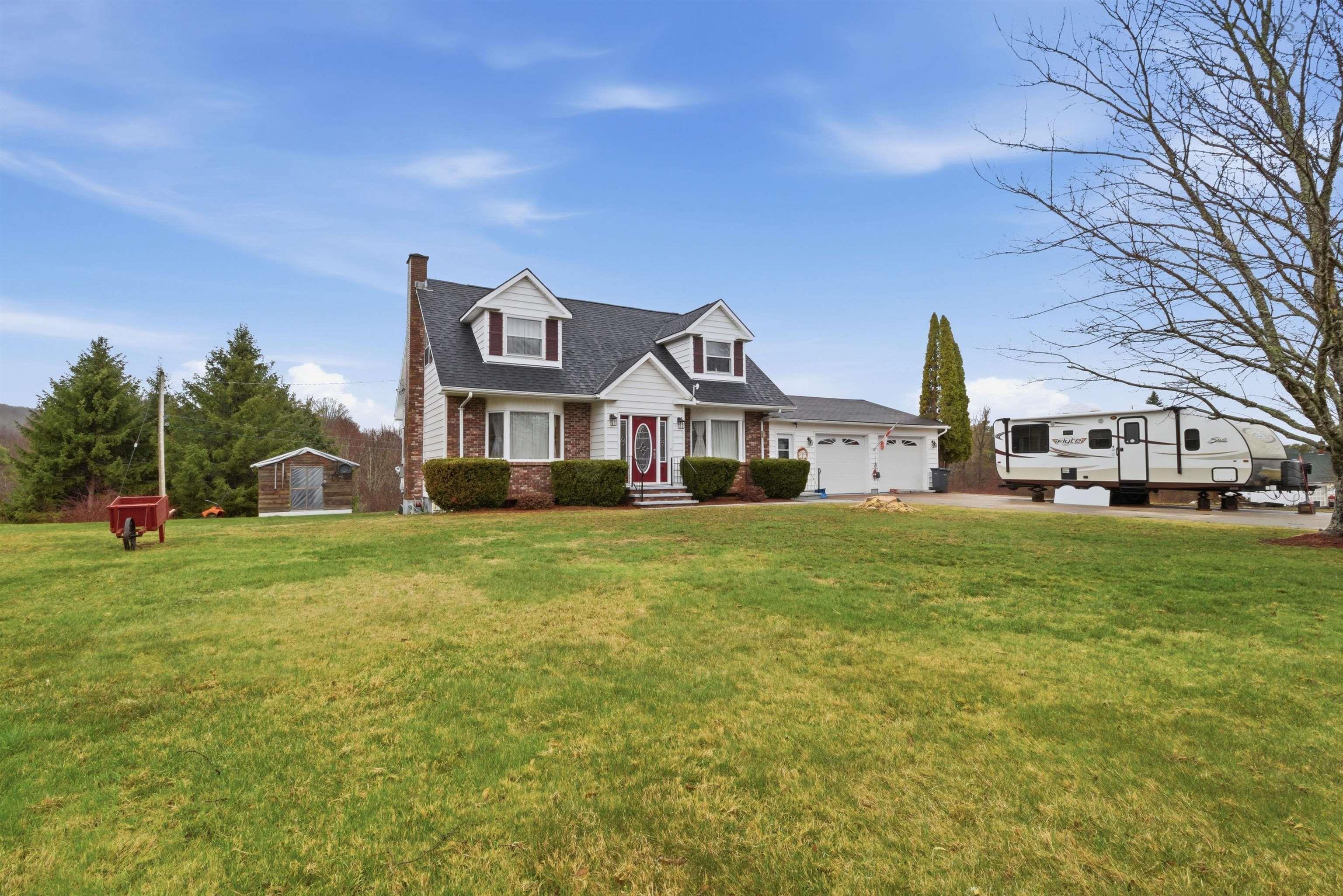 $599,000.00: 123 Trout Lake Road, Lawrencetown