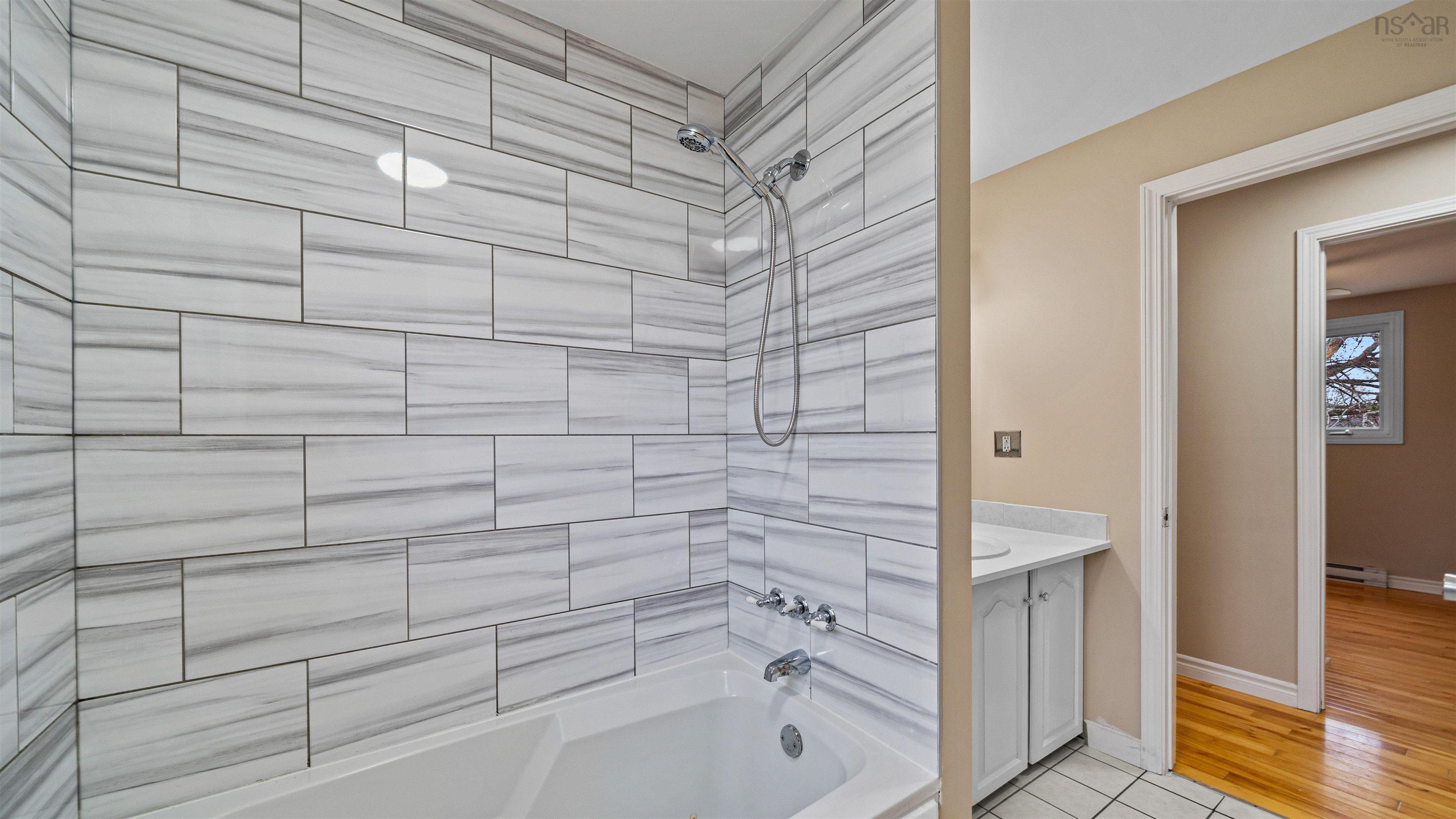 11 Glencoe Drive, Dartmouth, NS (MLS 202607925)