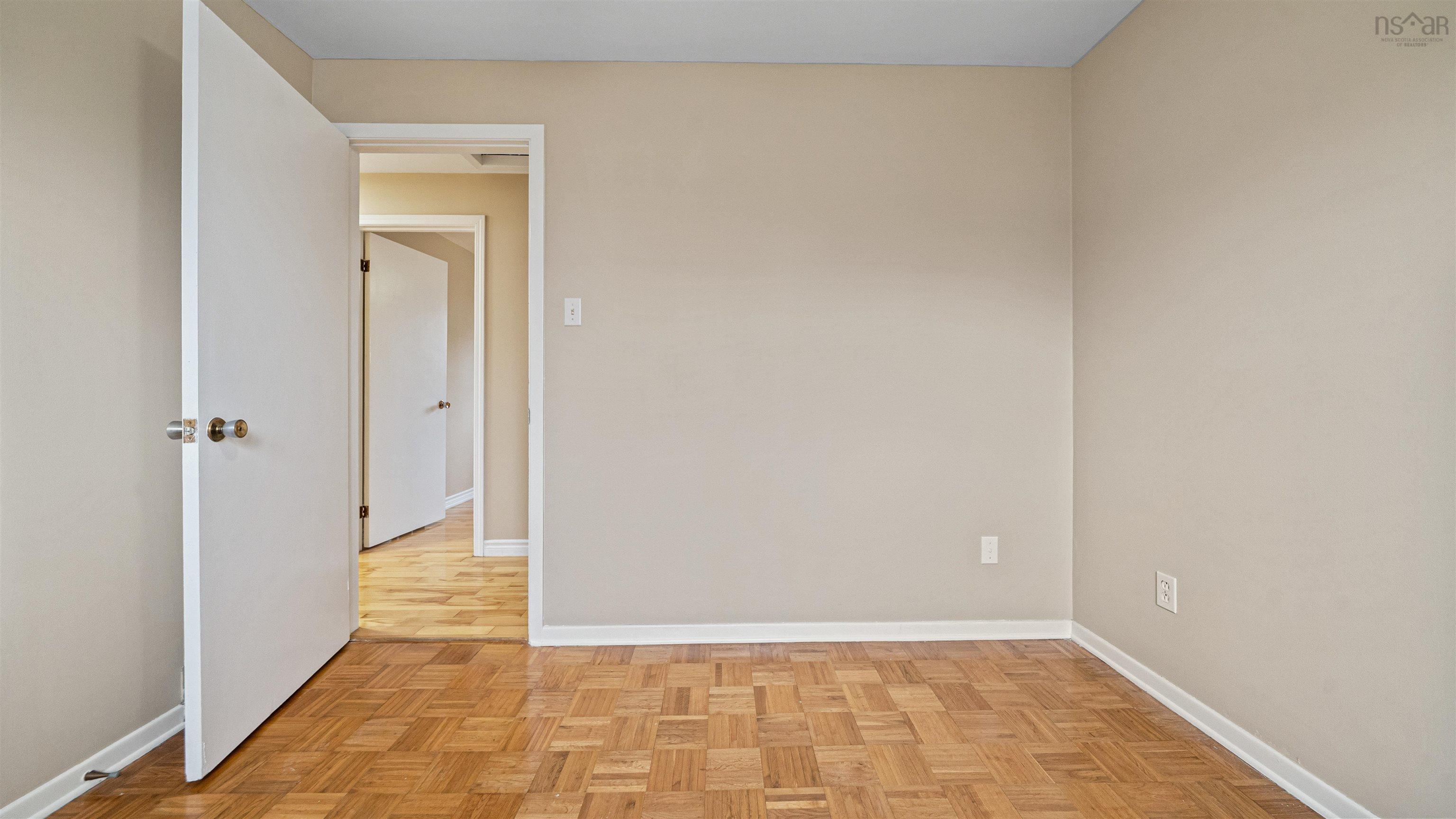 11 Glencoe Drive, Dartmouth, NS (MLS 202607925)