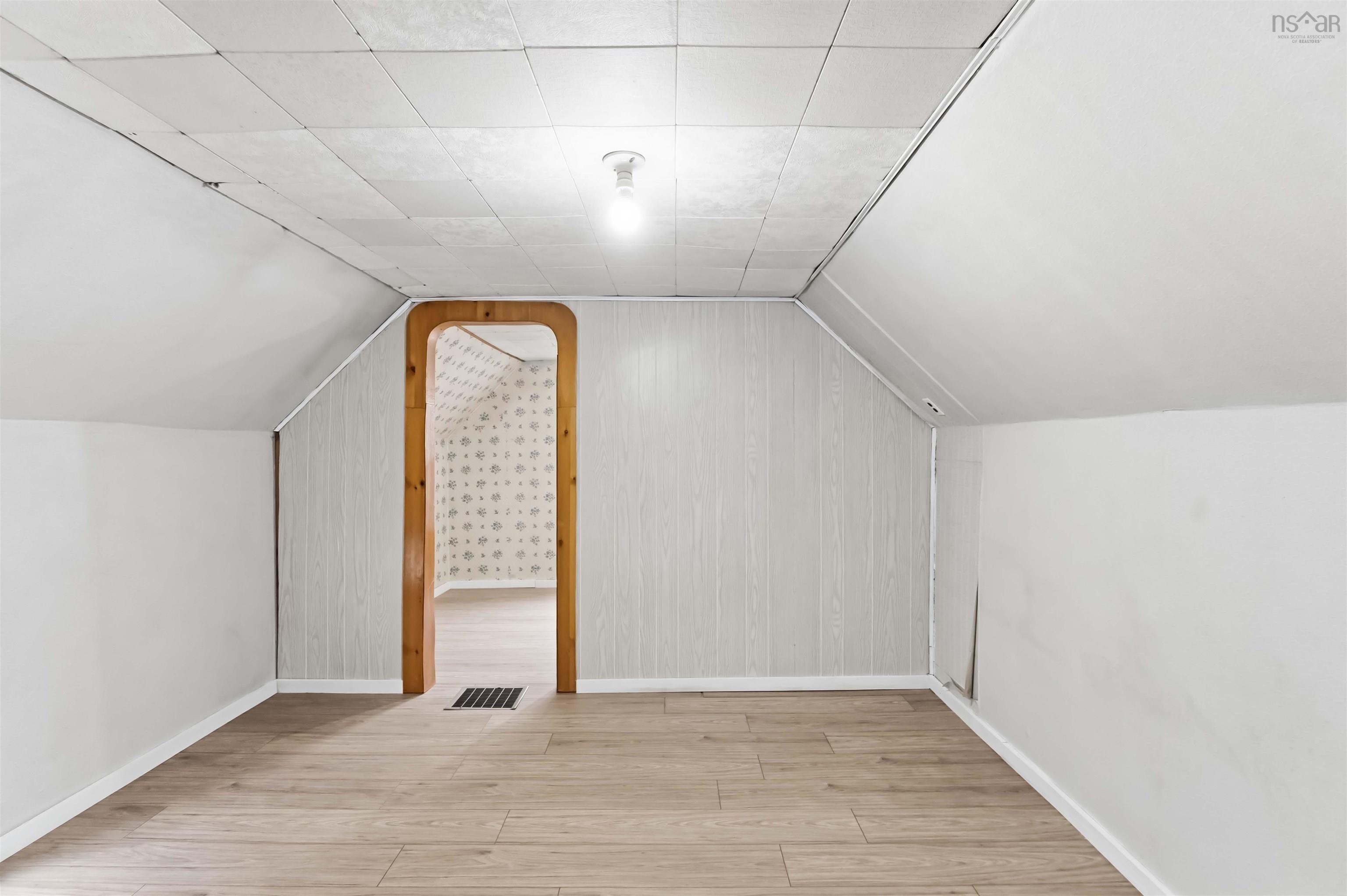 $189,900.00: 427 Townshipline Road, Ohio