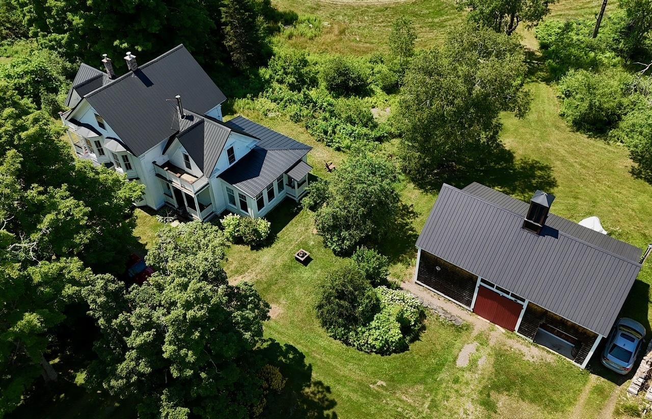 $649,900.00: 5183 Highway 2, Bass River