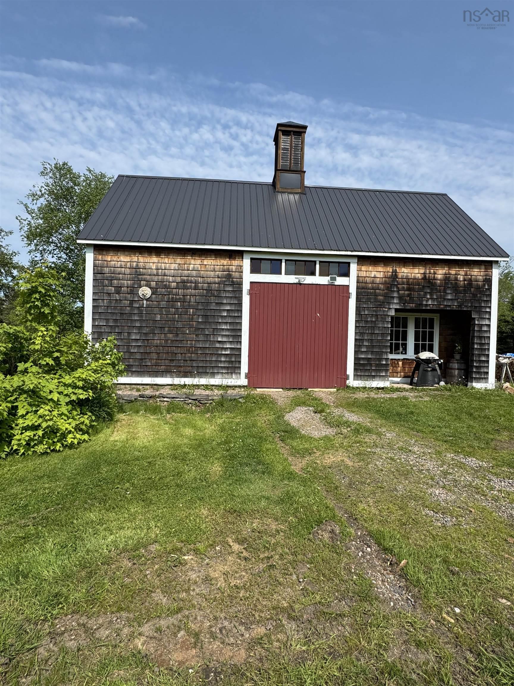 $649,900.00: 5183 Highway 2, Bass River