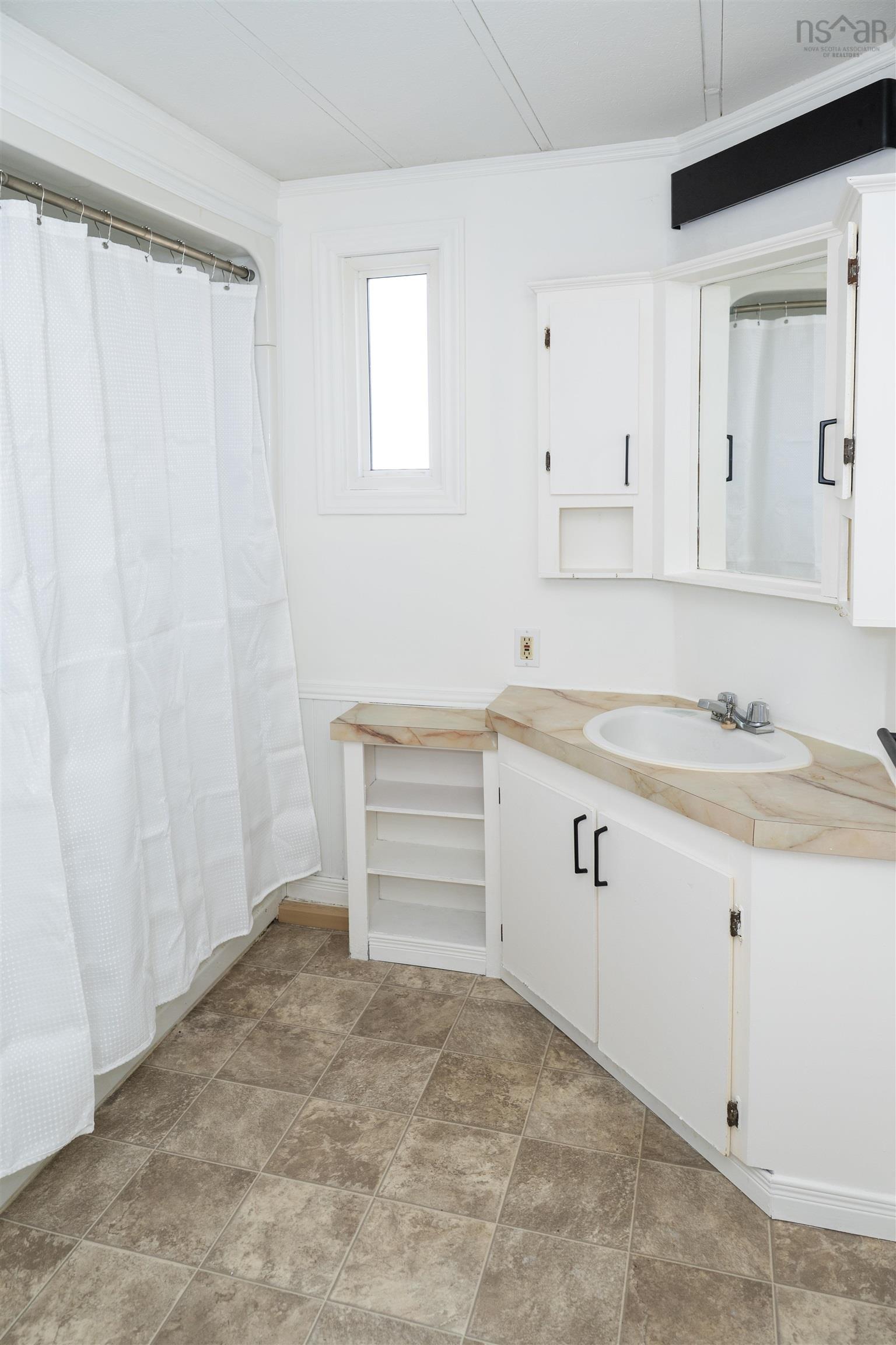 $139,900.00: 27 Curry Street, Howie Centre