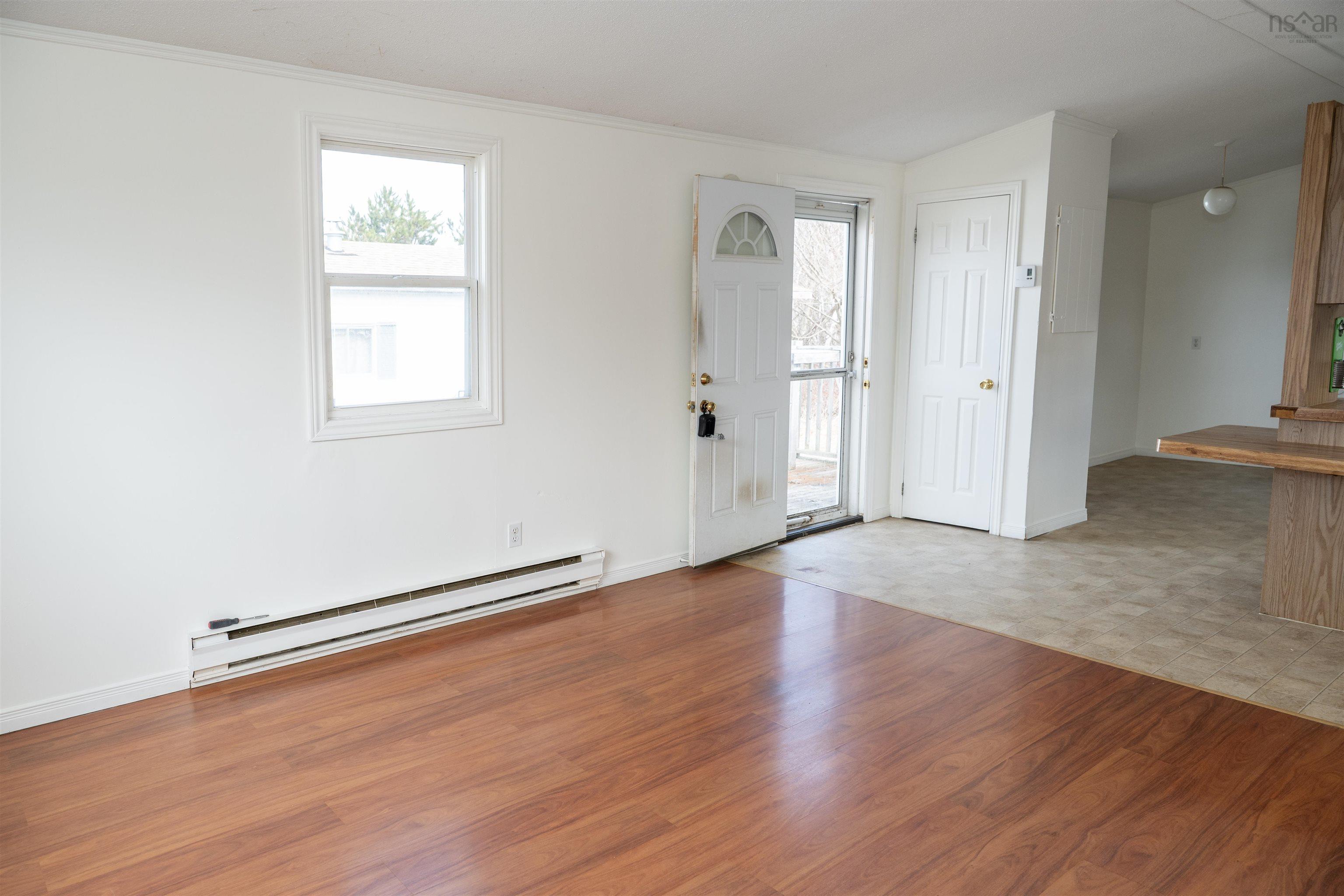 $139,900.00: 27 Curry Street, Howie Centre
