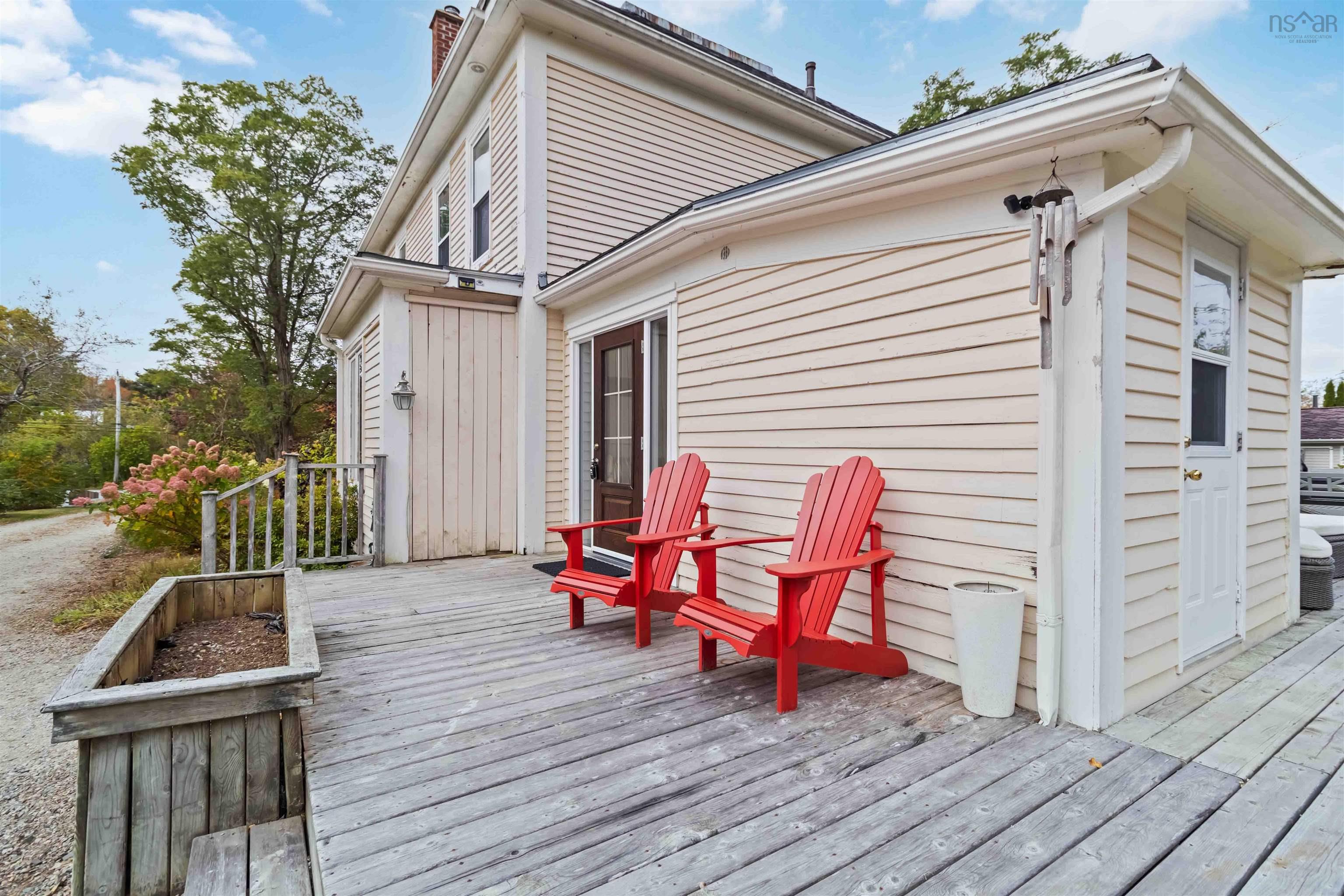 $464,000.00: 2571 Highway 331, West Lahave