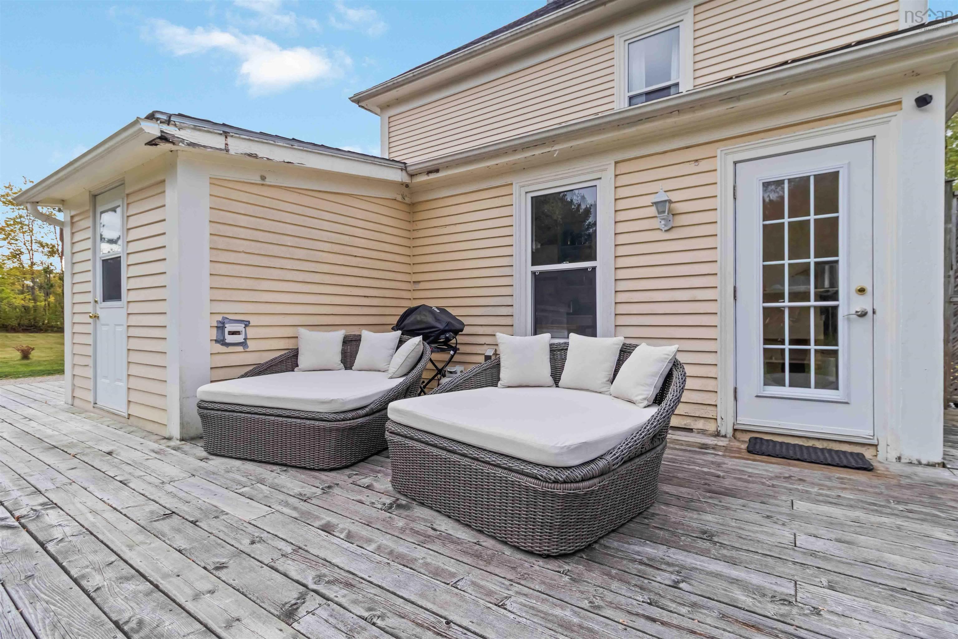 $464,000.00: 2571 Highway 331, West Lahave