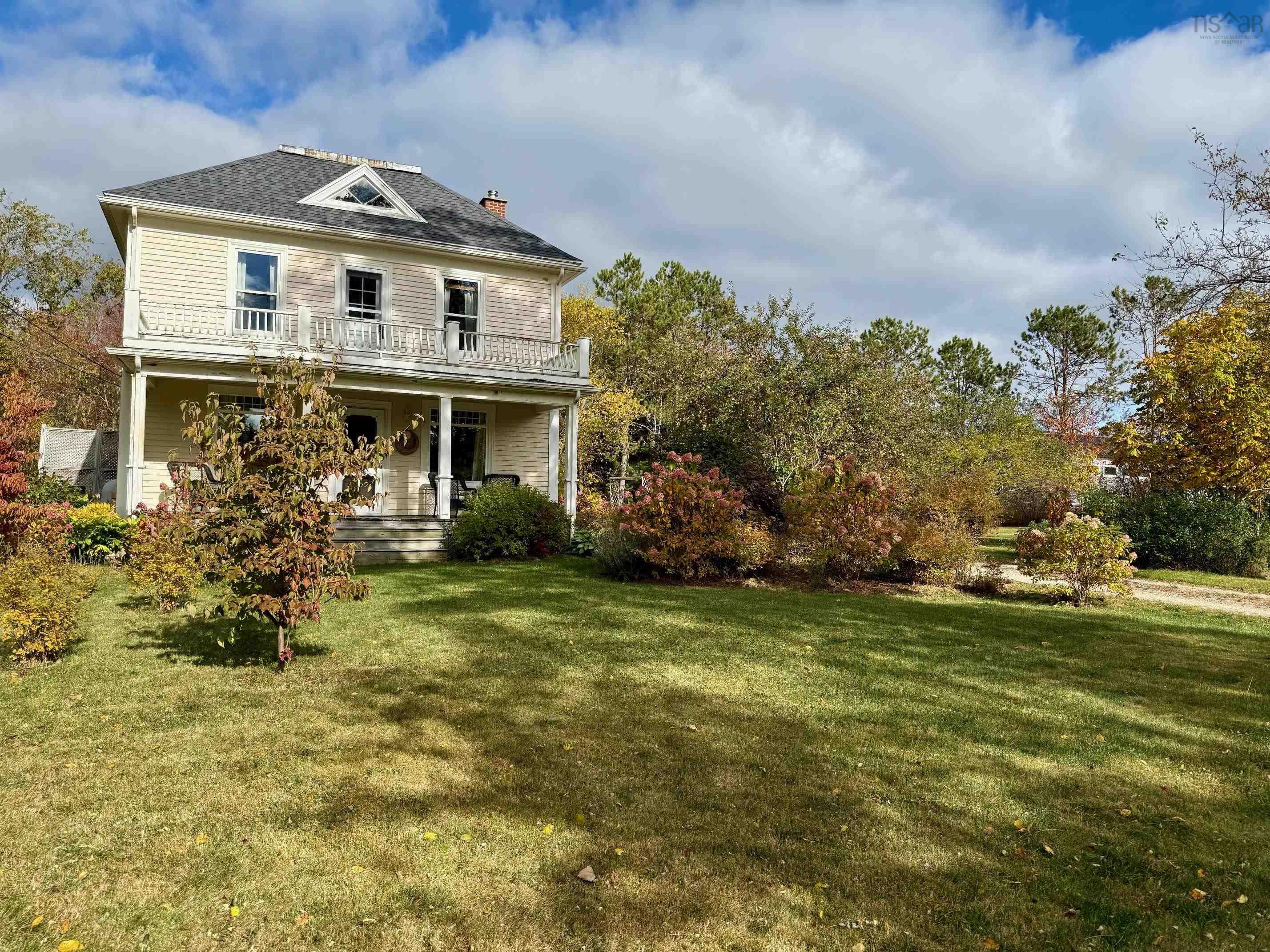$464,000.00: 2571 Highway 331, West Lahave