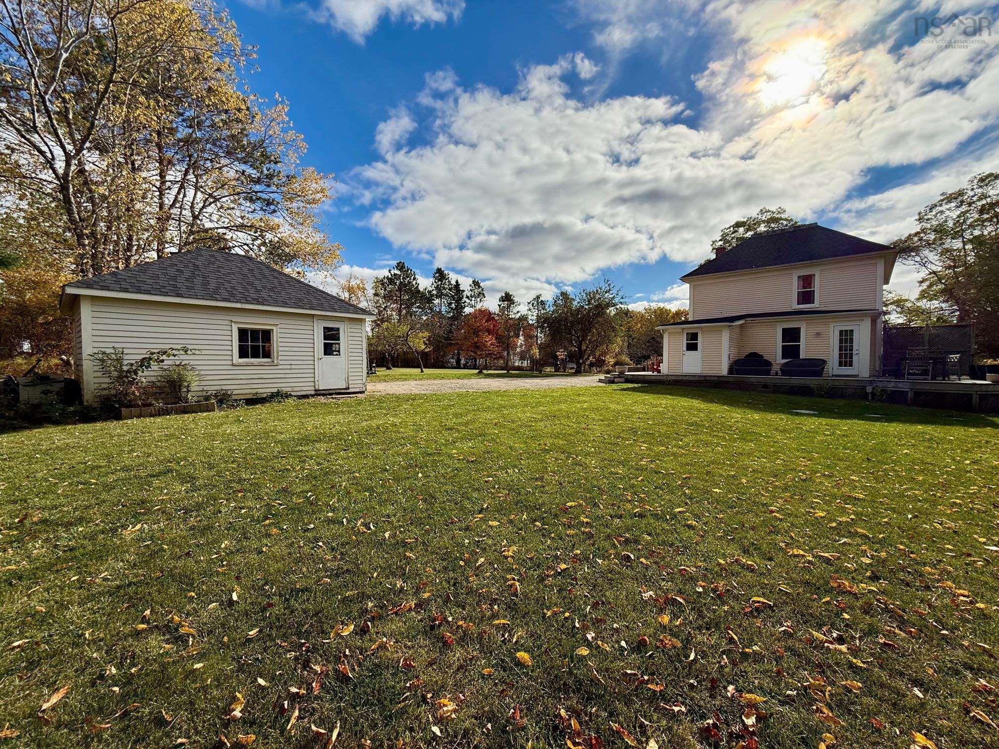 $464,000.00: 2571 Highway 331, West Lahave