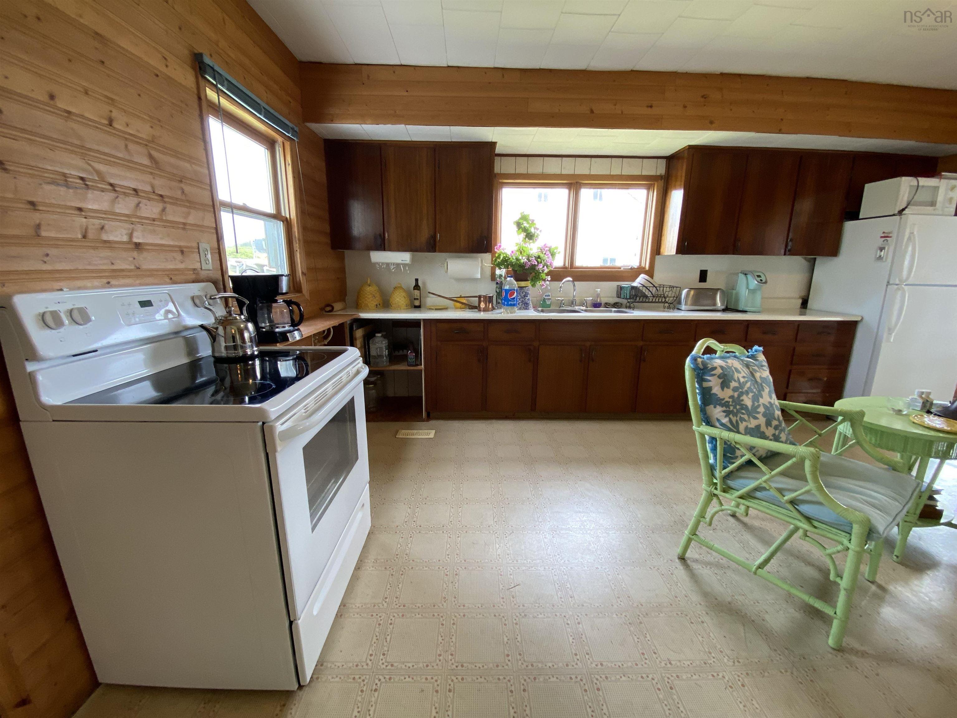 $699,900.00: 1609&1613 Highway 7 & Turners Island, Marie Joseph
