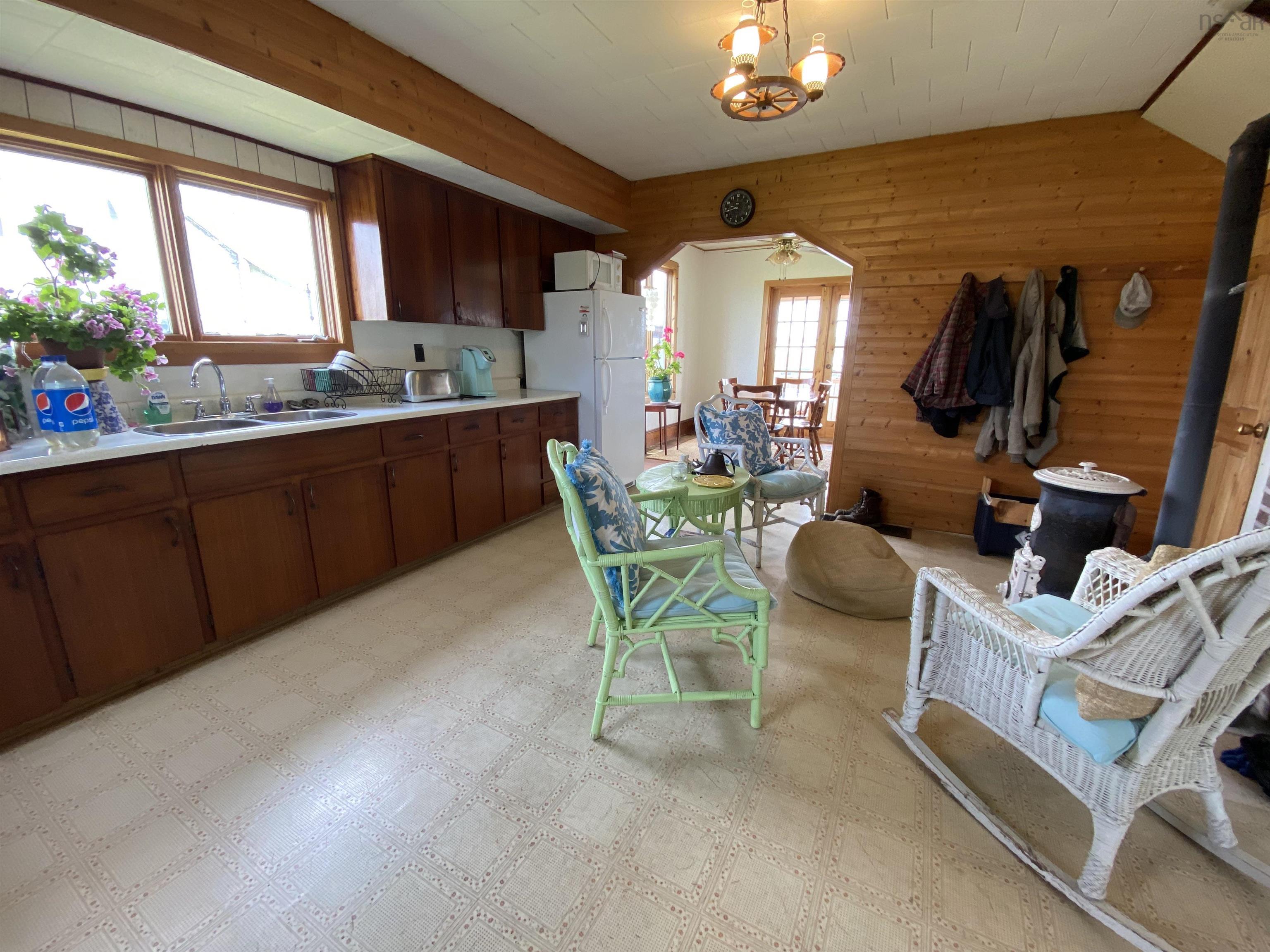 $699,900.00: 1609&1613 Highway 7 & Turners Island, Marie Joseph