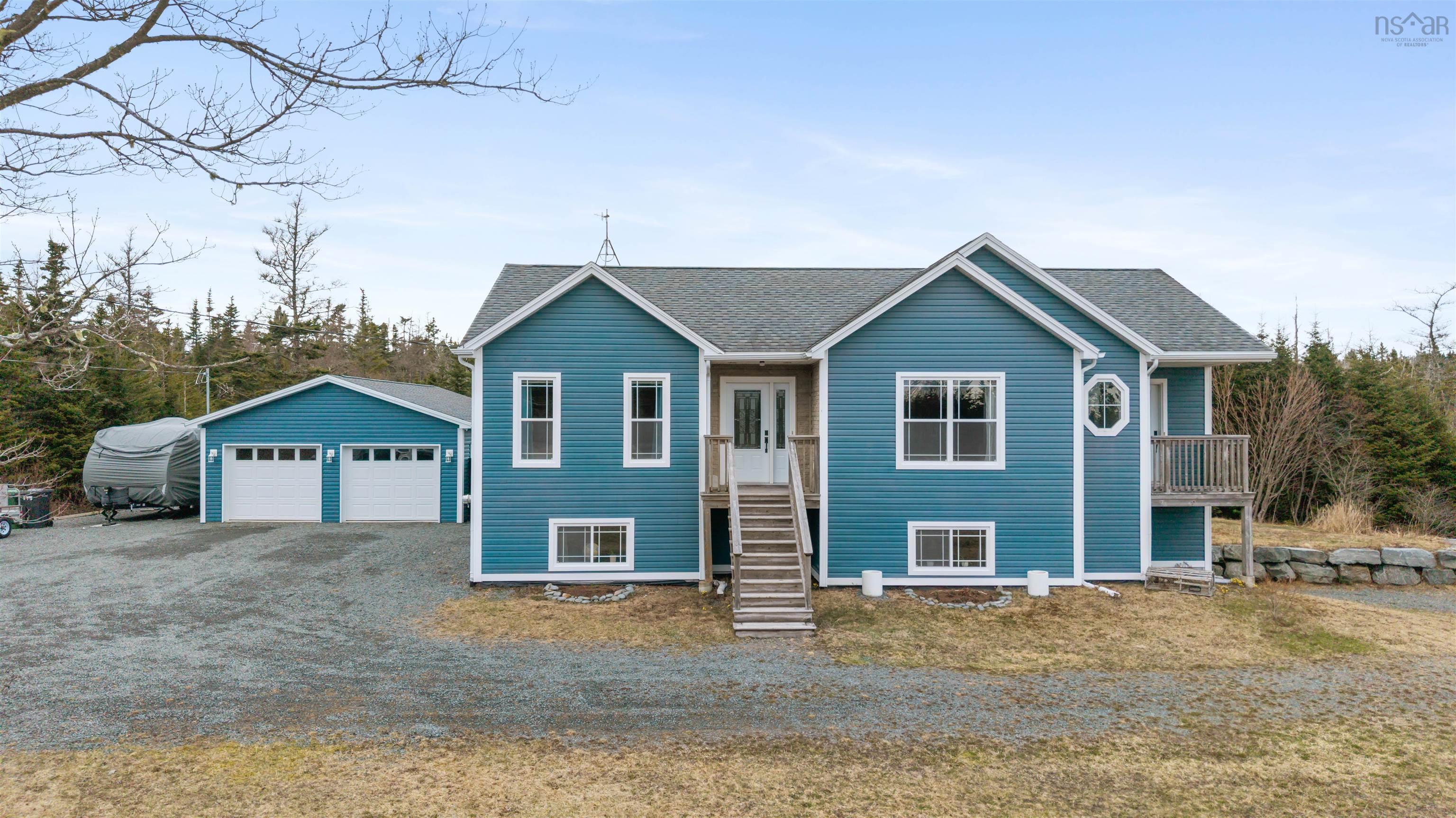 $499,900.00: 15319 7 Highway, East Ship Harbour