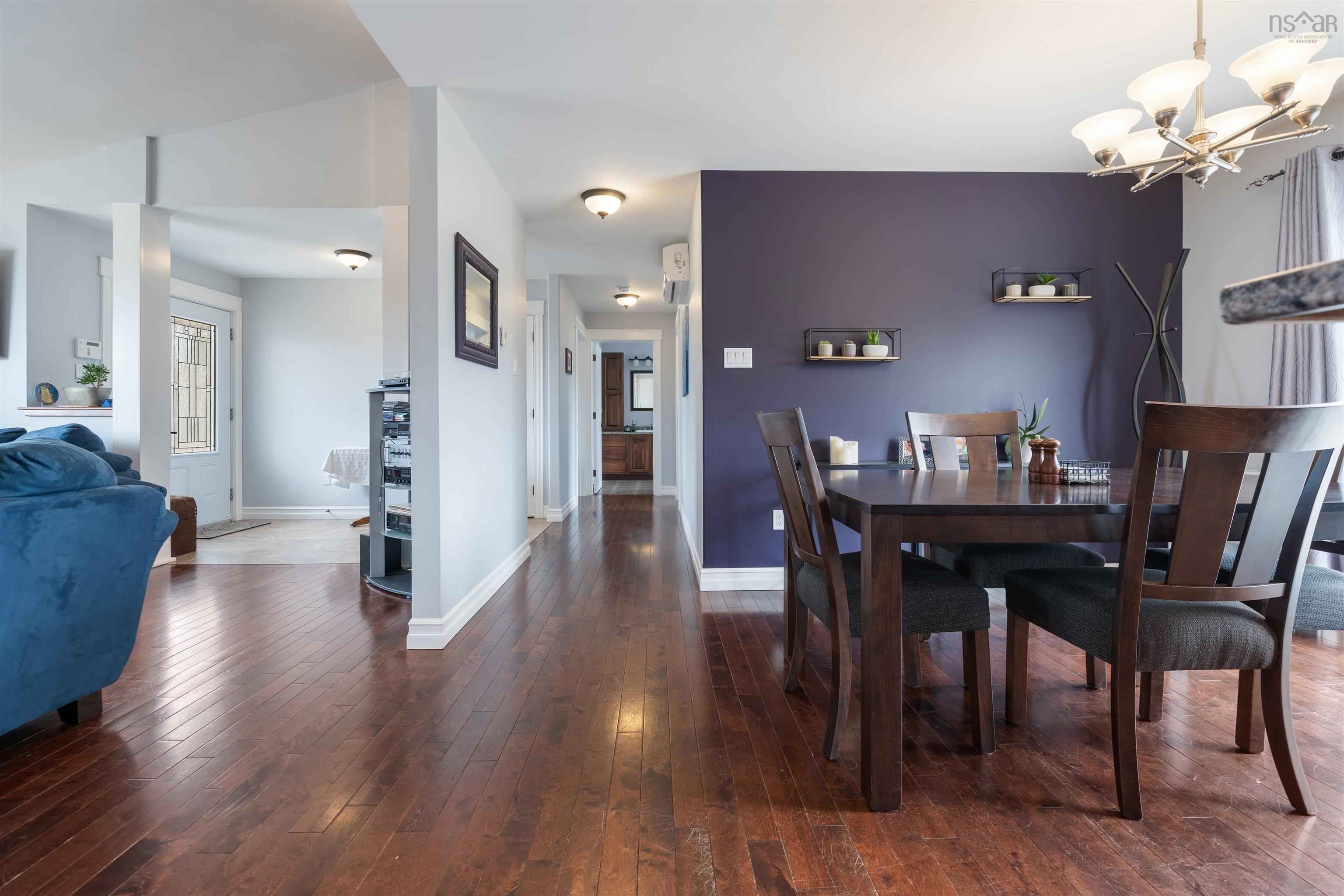 $499,900.00: 15319 7 Highway, East Ship Harbour