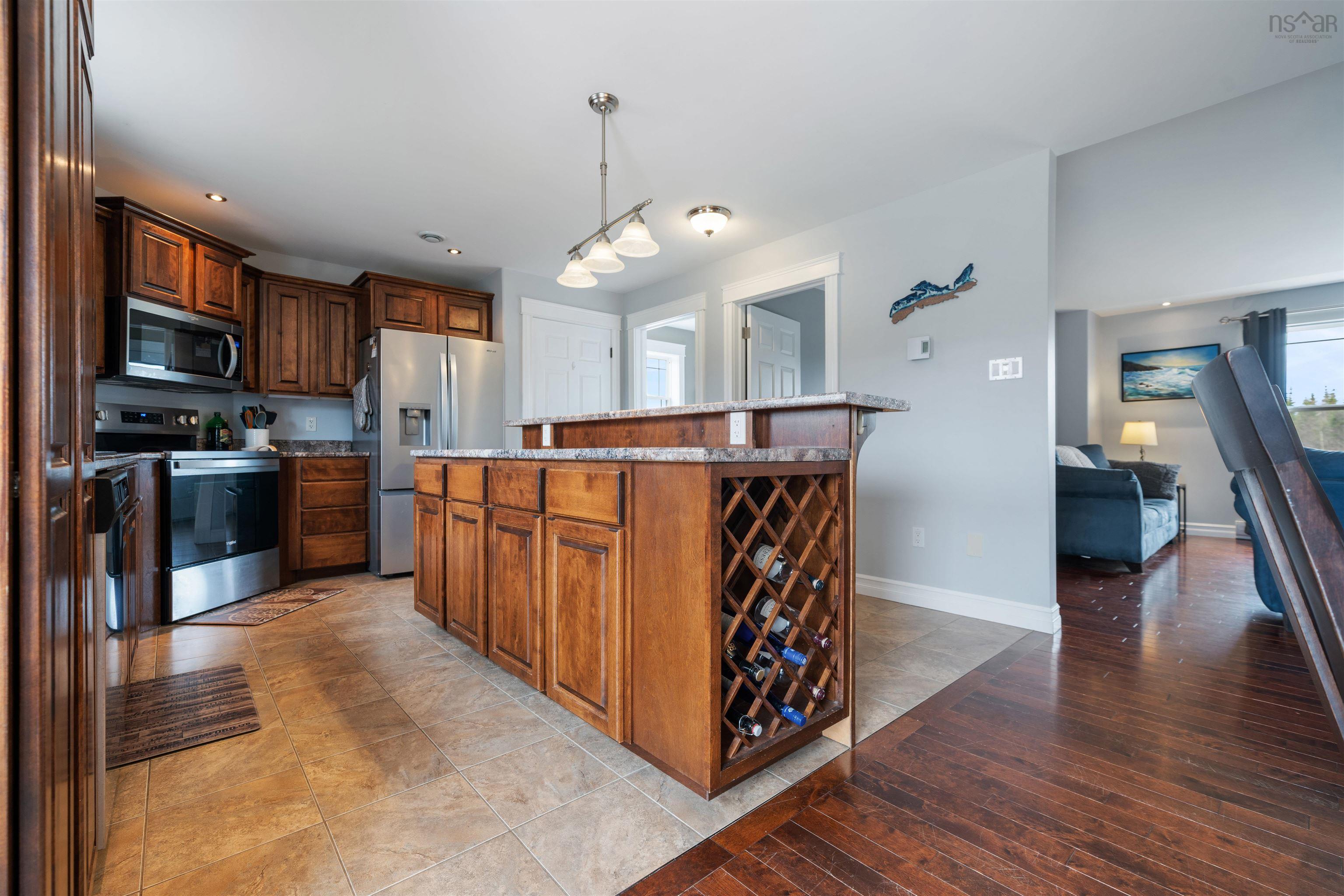 $499,900.00: 15319 7 Highway, East Ship Harbour