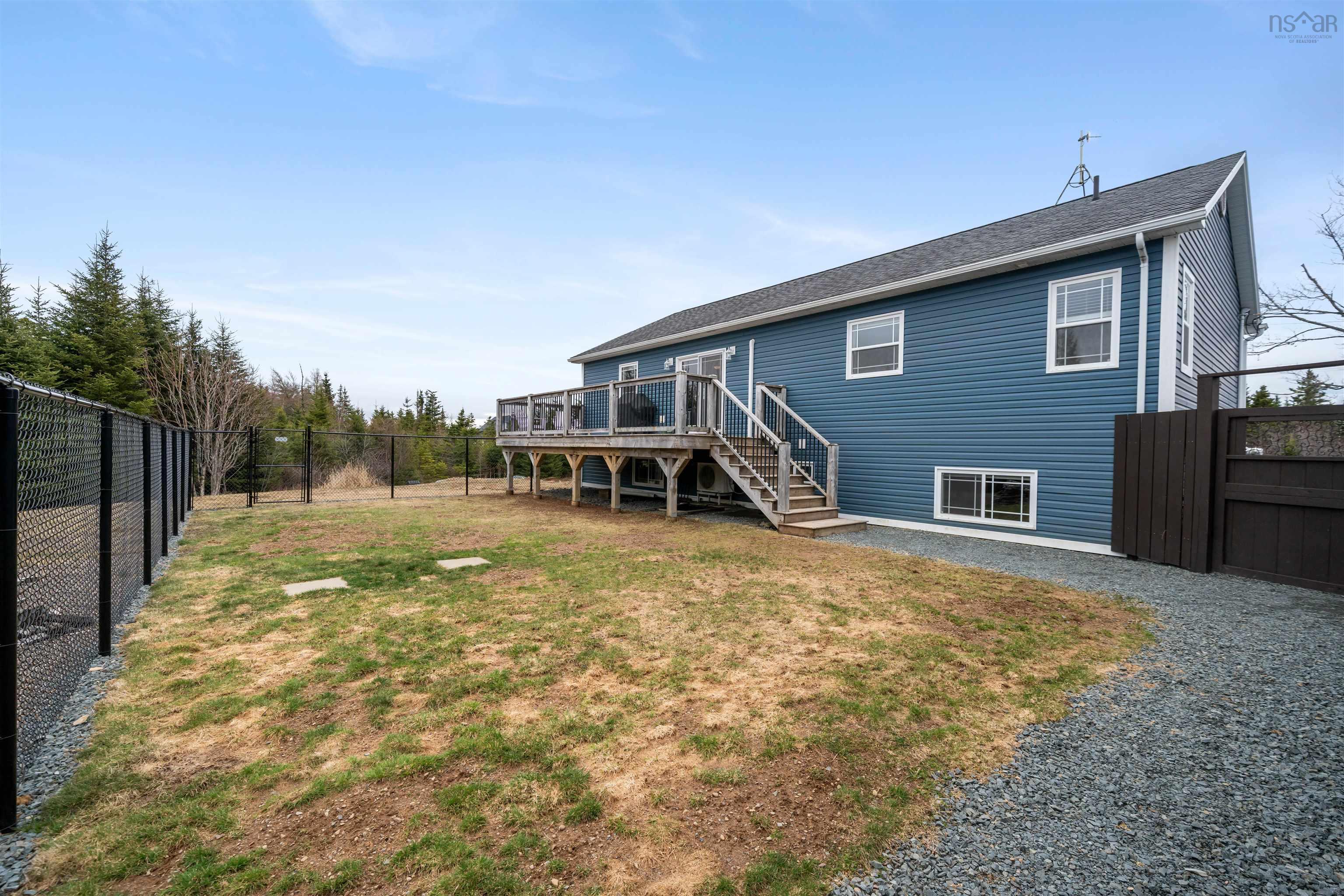 $499,900.00: 15319 7 Highway, East Ship Harbour