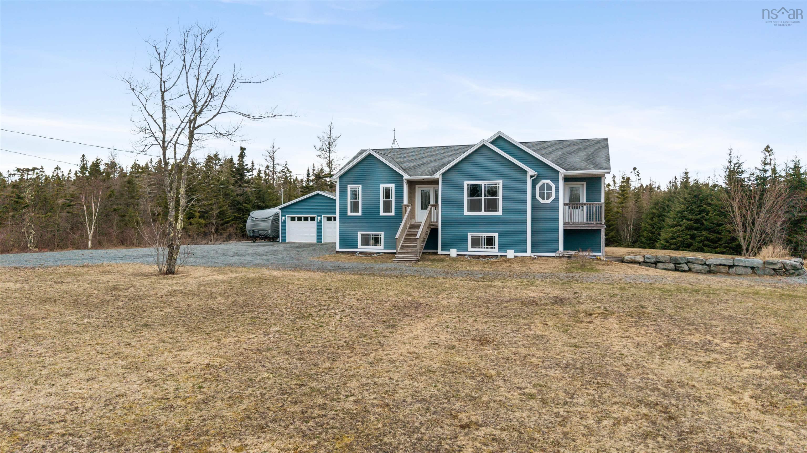 $499,900.00: 15319 7 Highway, East Ship Harbour