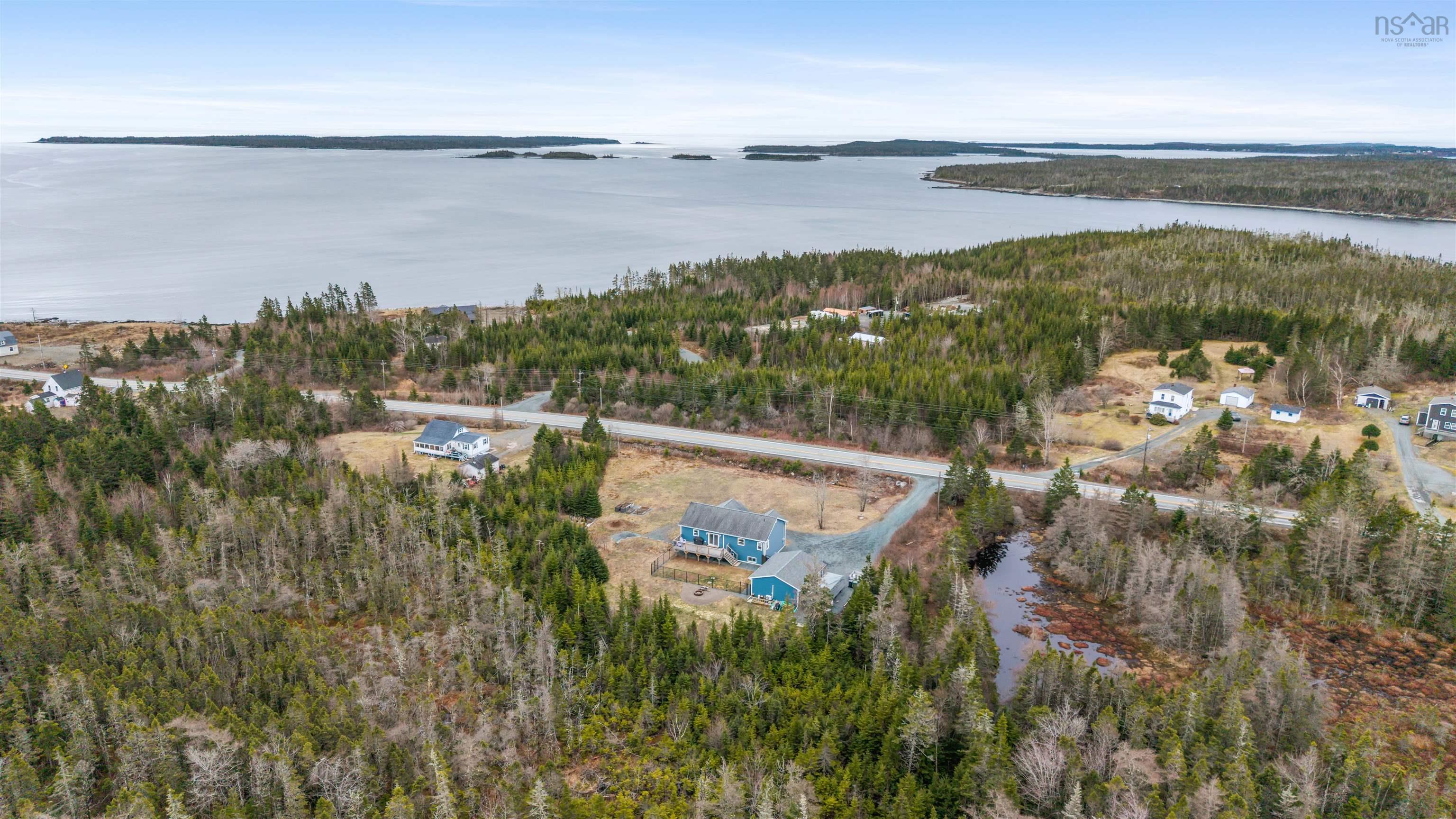$499,900.00: 15319 7 Highway, East Ship Harbour