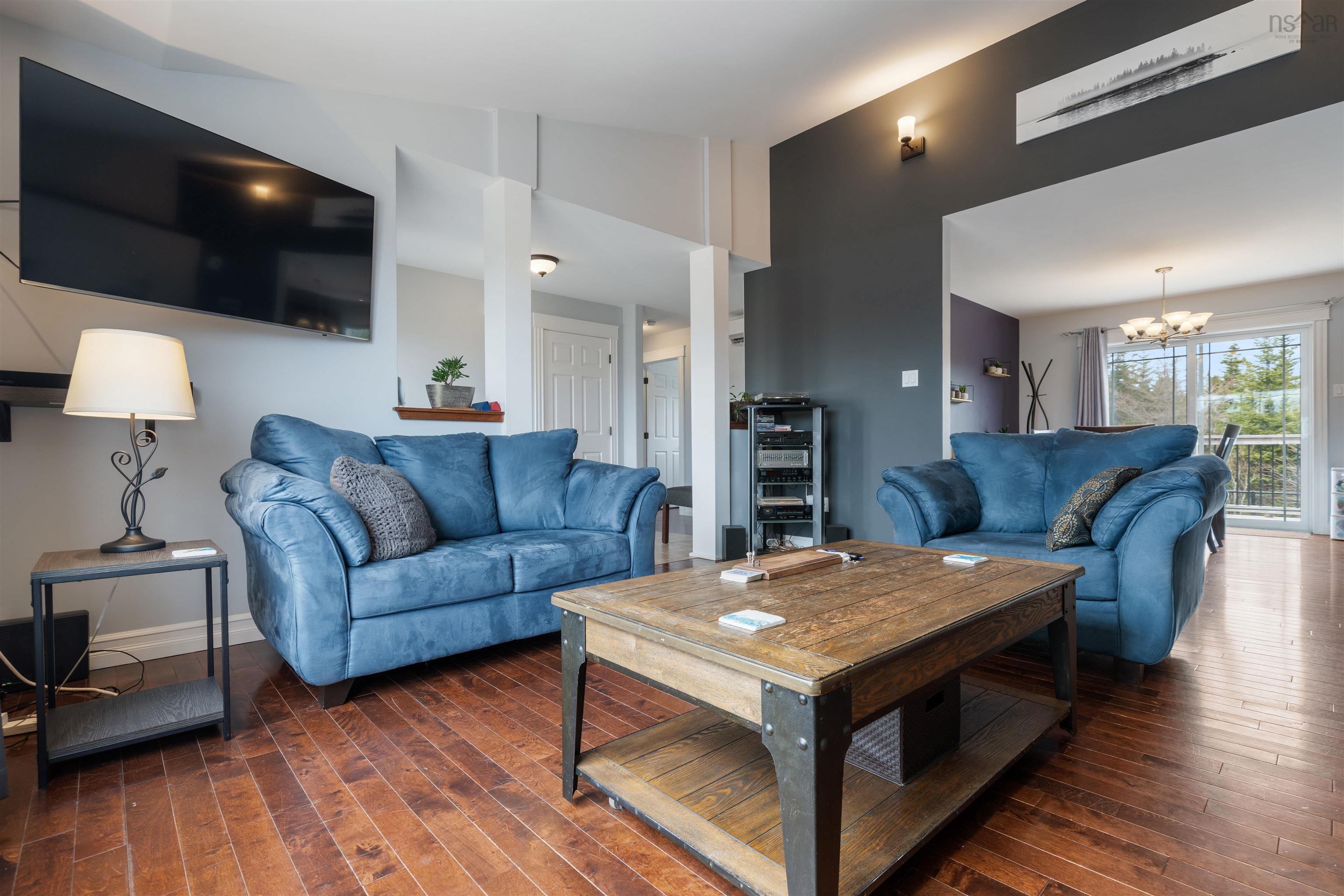 $499,900.00: 15319 7 Highway, East Ship Harbour