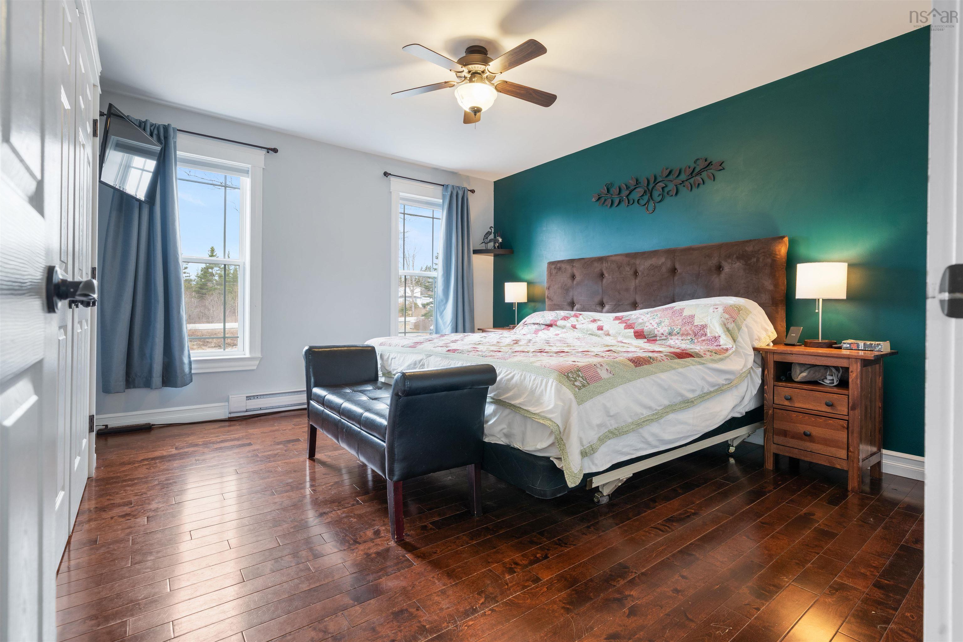 $499,900.00: 15319 7 Highway, East Ship Harbour
