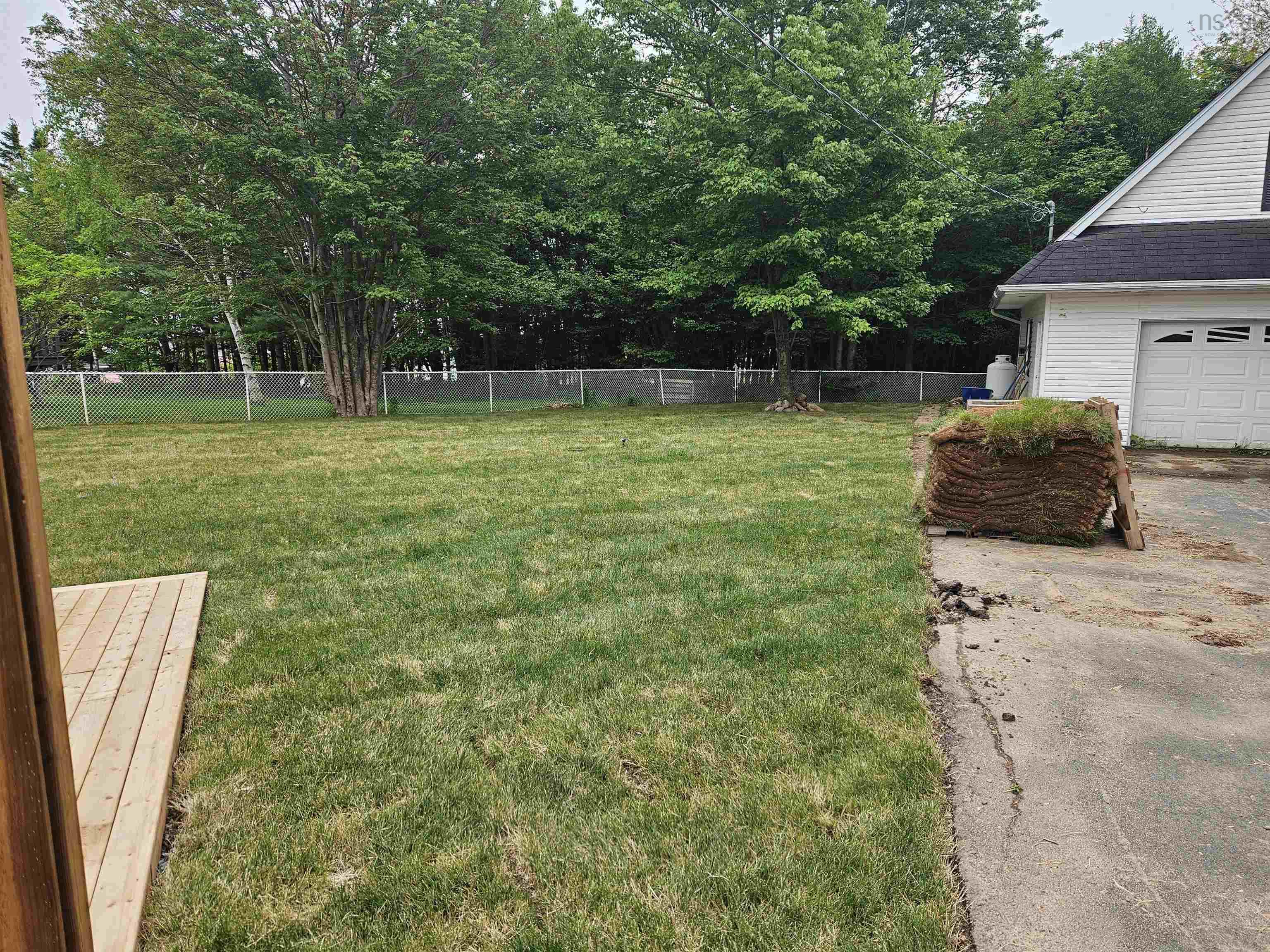 $792,500.00: 144 Pinewood Crescent, Dartmouth