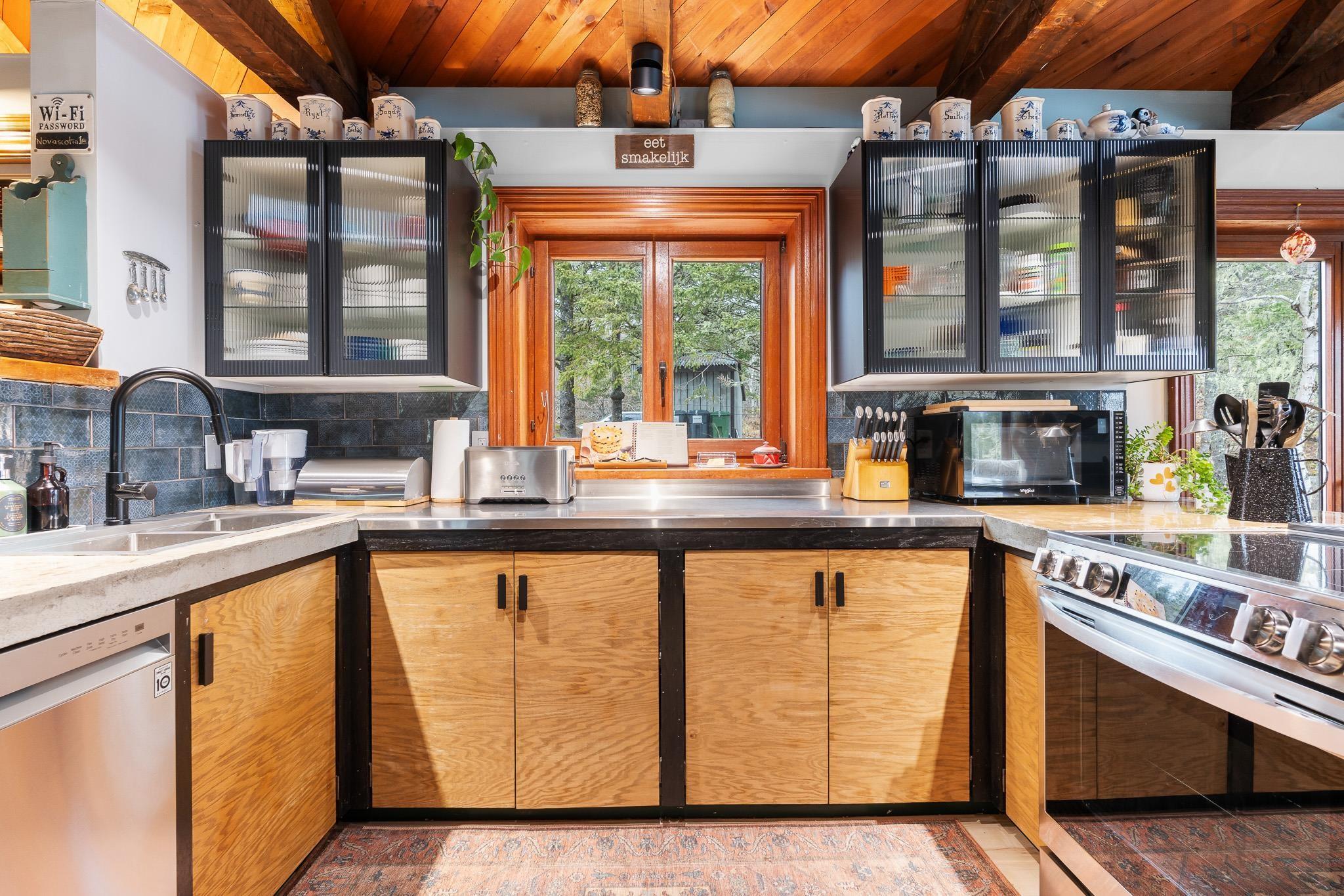 $2,499,500.00: 3087 Highway 329, Northwest Cove