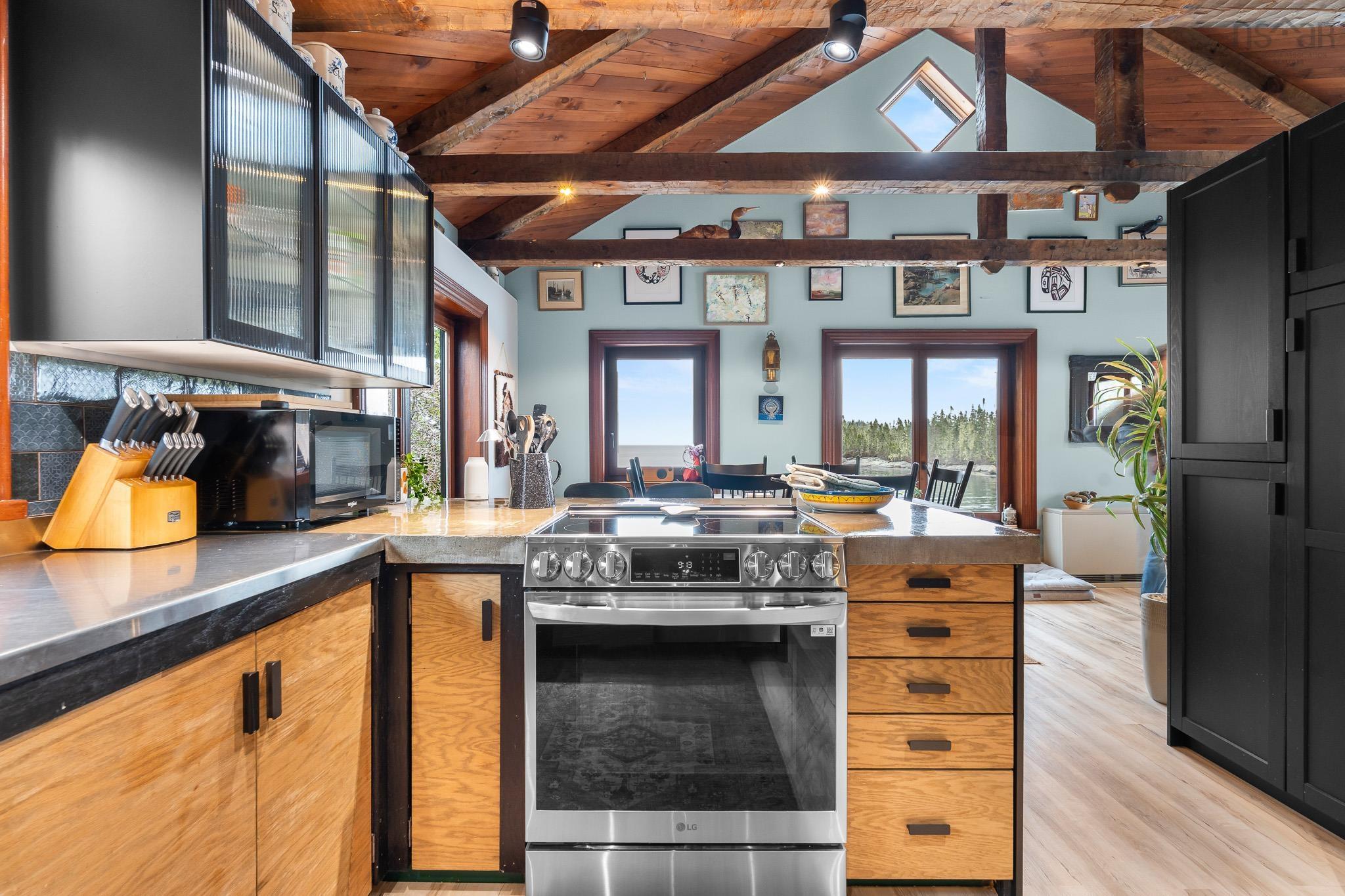 $2,499,500.00: 3087 Highway 329, Northwest Cove