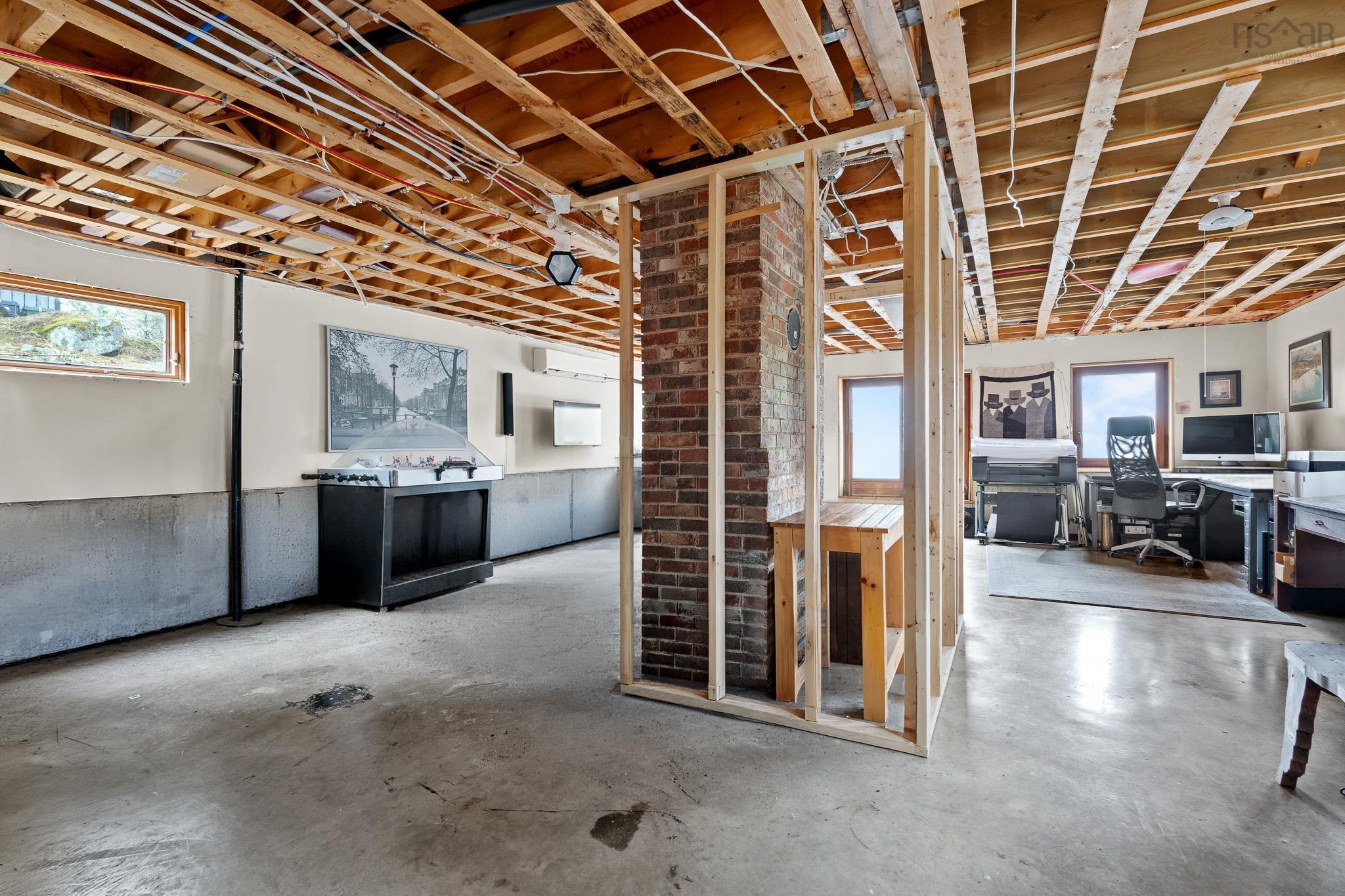 $2,499,500.00: 3087 Highway 329, Northwest Cove