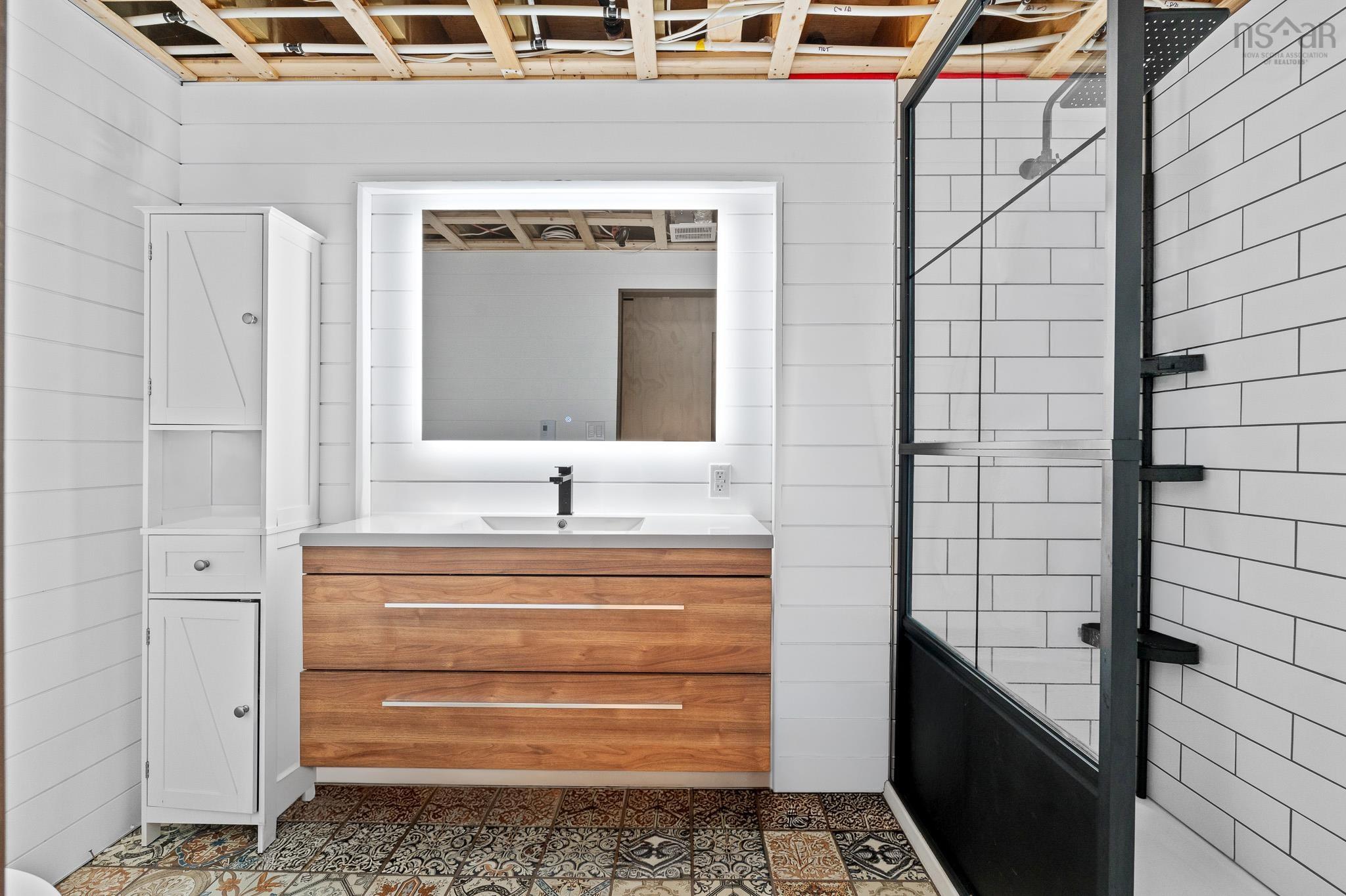 $2,499,500.00: 3087 Highway 329, Northwest Cove