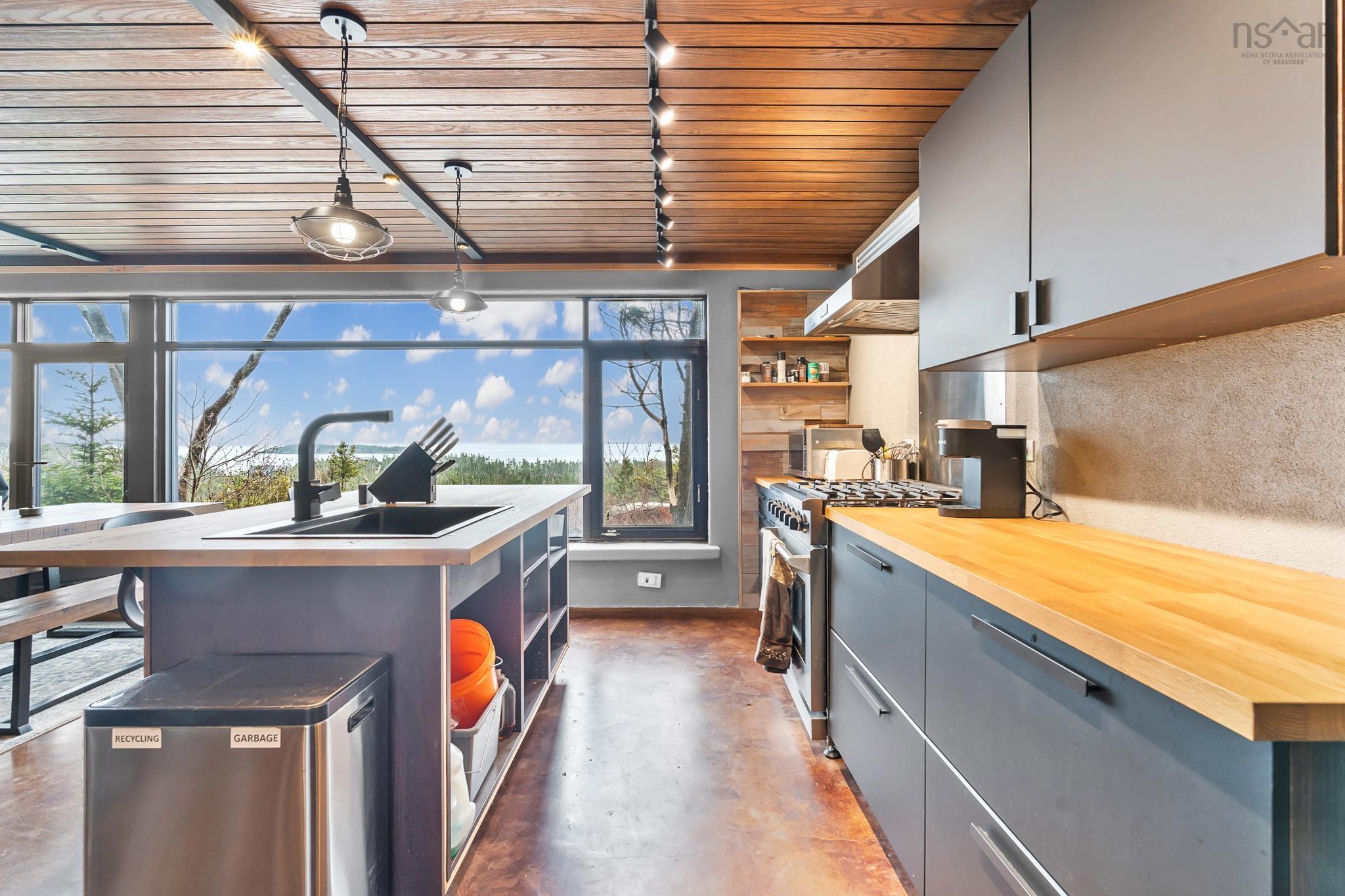 $2,499,500.00: 3087 Highway 329, Northwest Cove