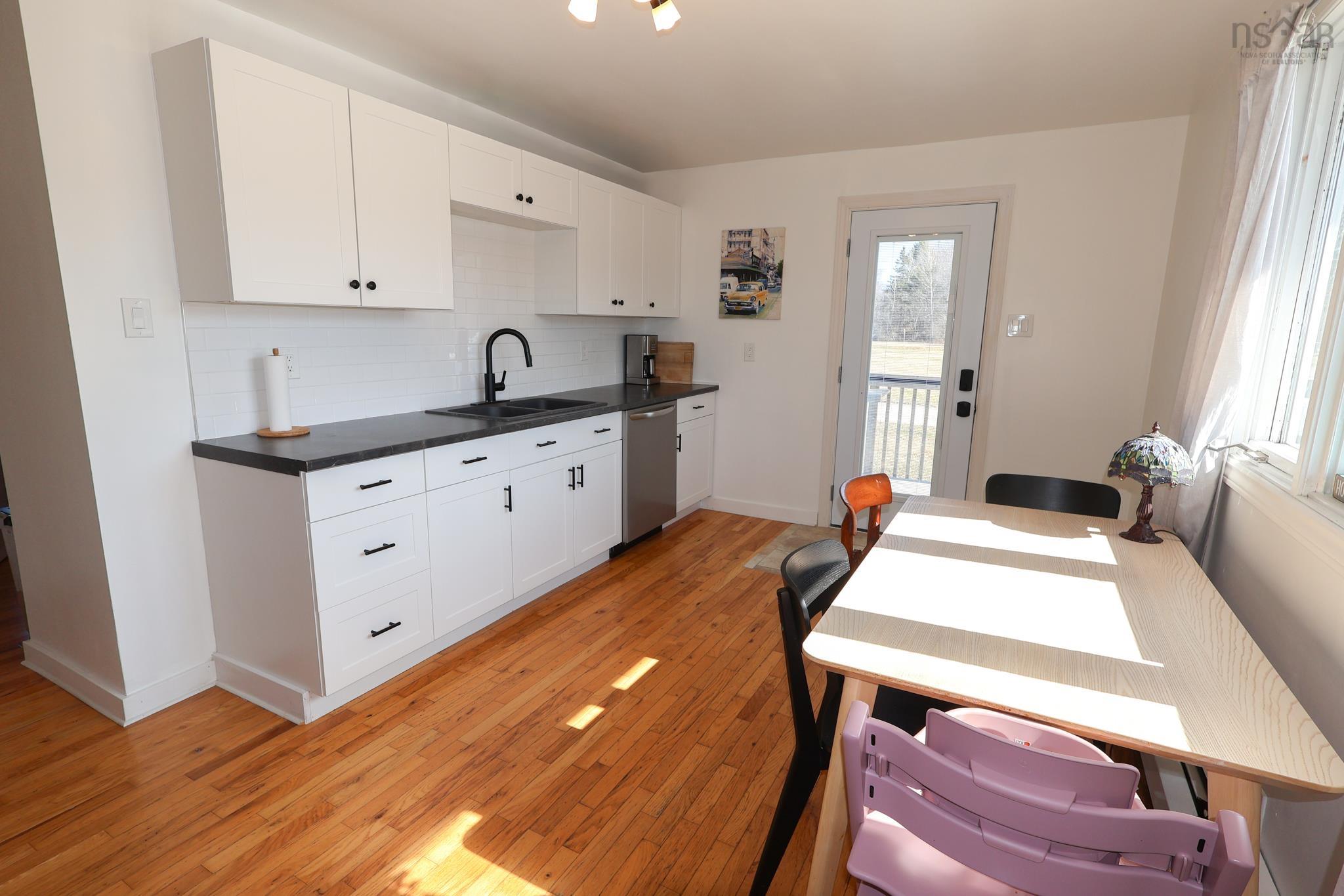 $329,900.00: 11 Hiltz Hill Road, Martins River