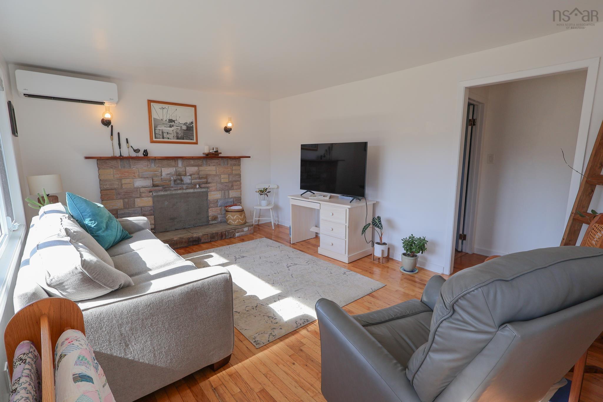 $329,900.00: 11 Hiltz Hill Road, Martins River