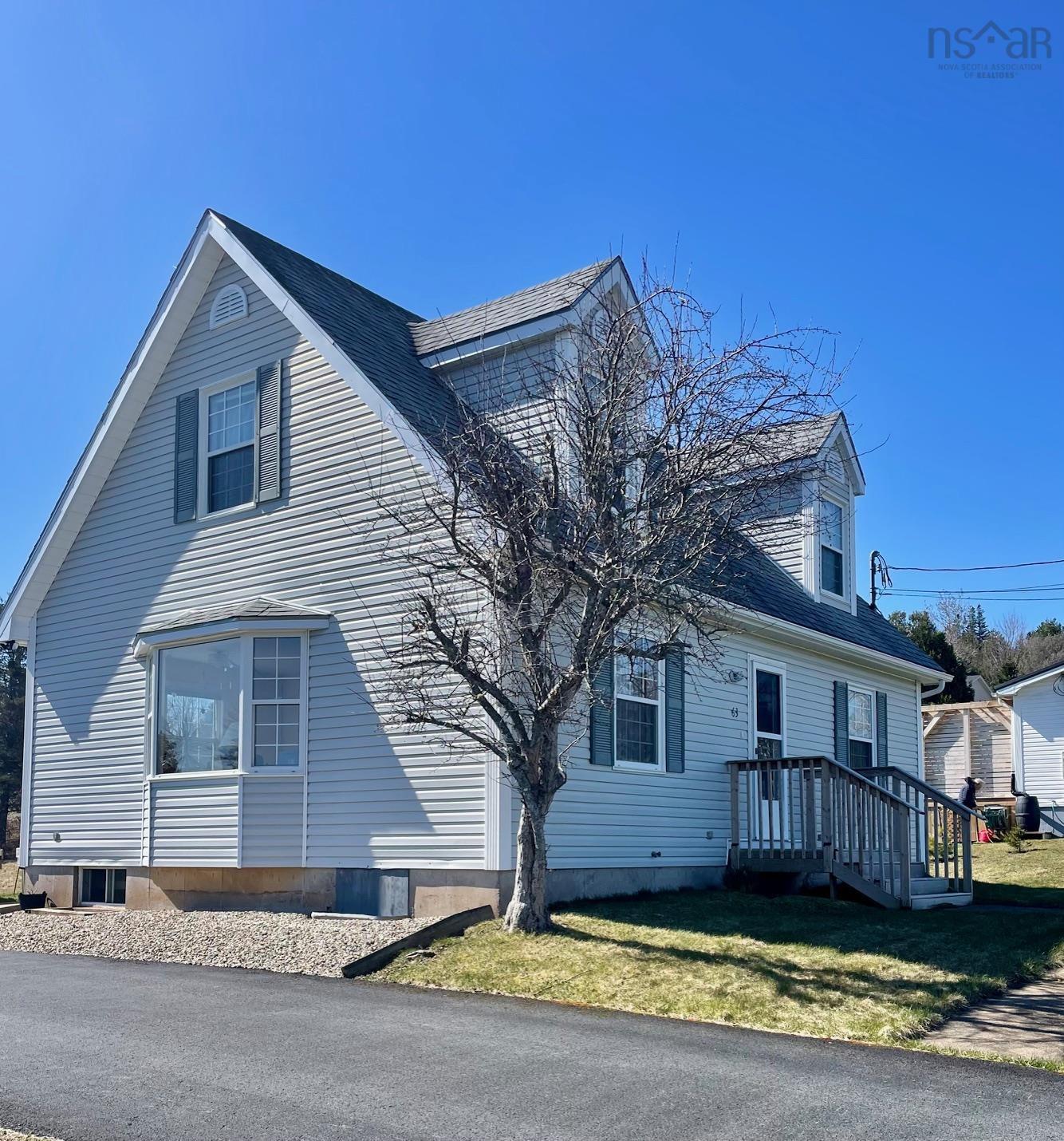 $475,000.00: 63 Knickle Road, Lunenburg