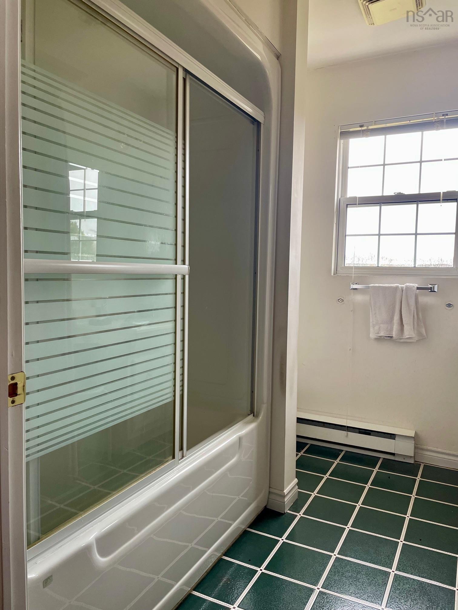 $475,000.00: 63 Knickle Road, Lunenburg