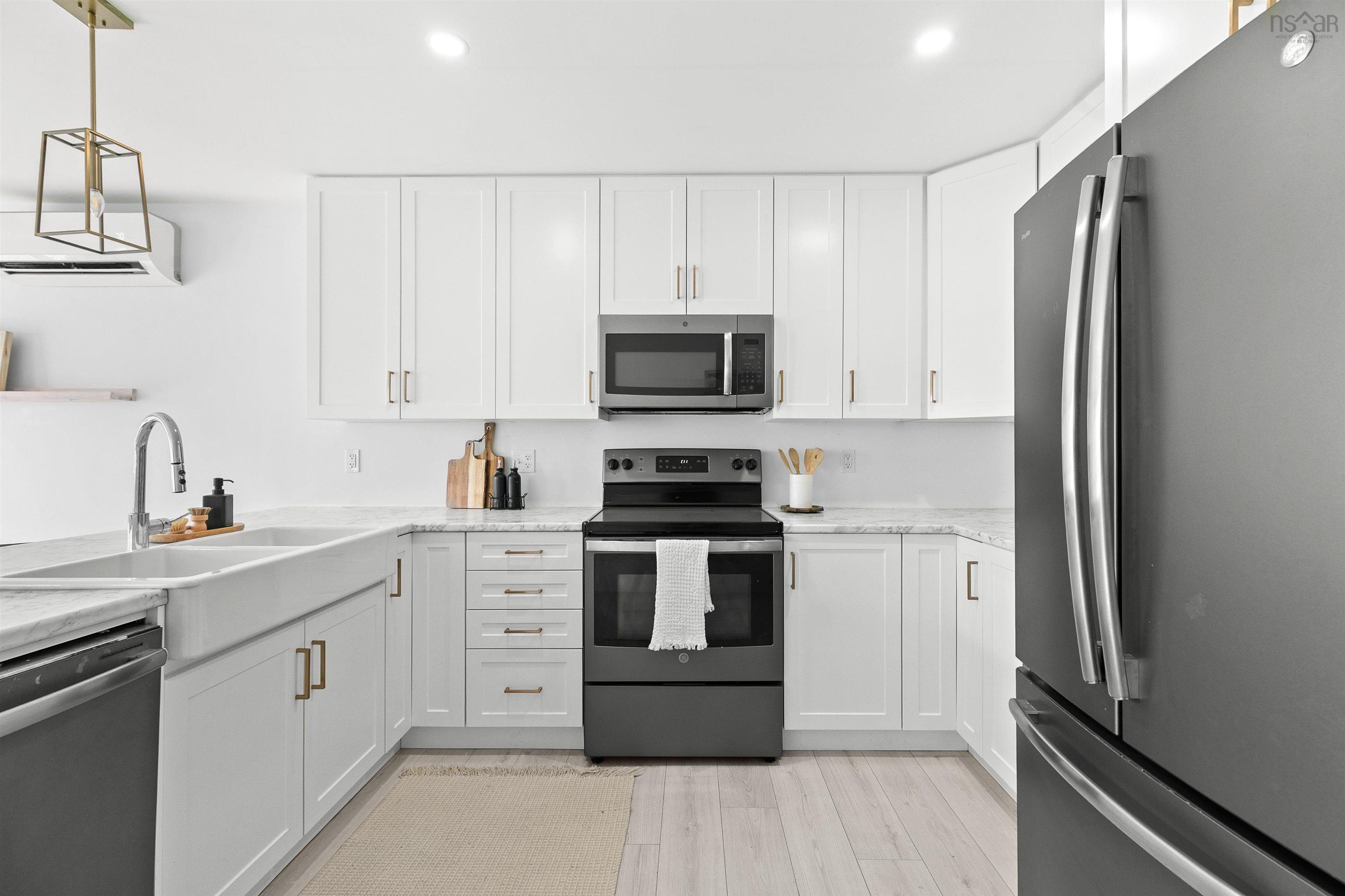 $679,900.00: 33 Brick Lane, Halifax