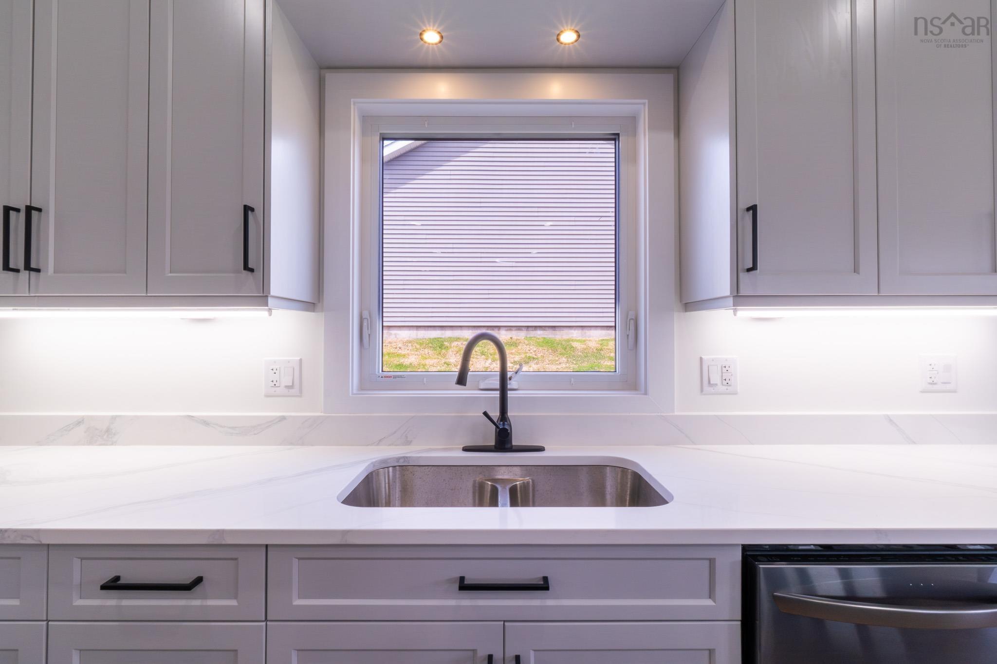 $675,000.00: 18 Mallard Avenue, Canaan