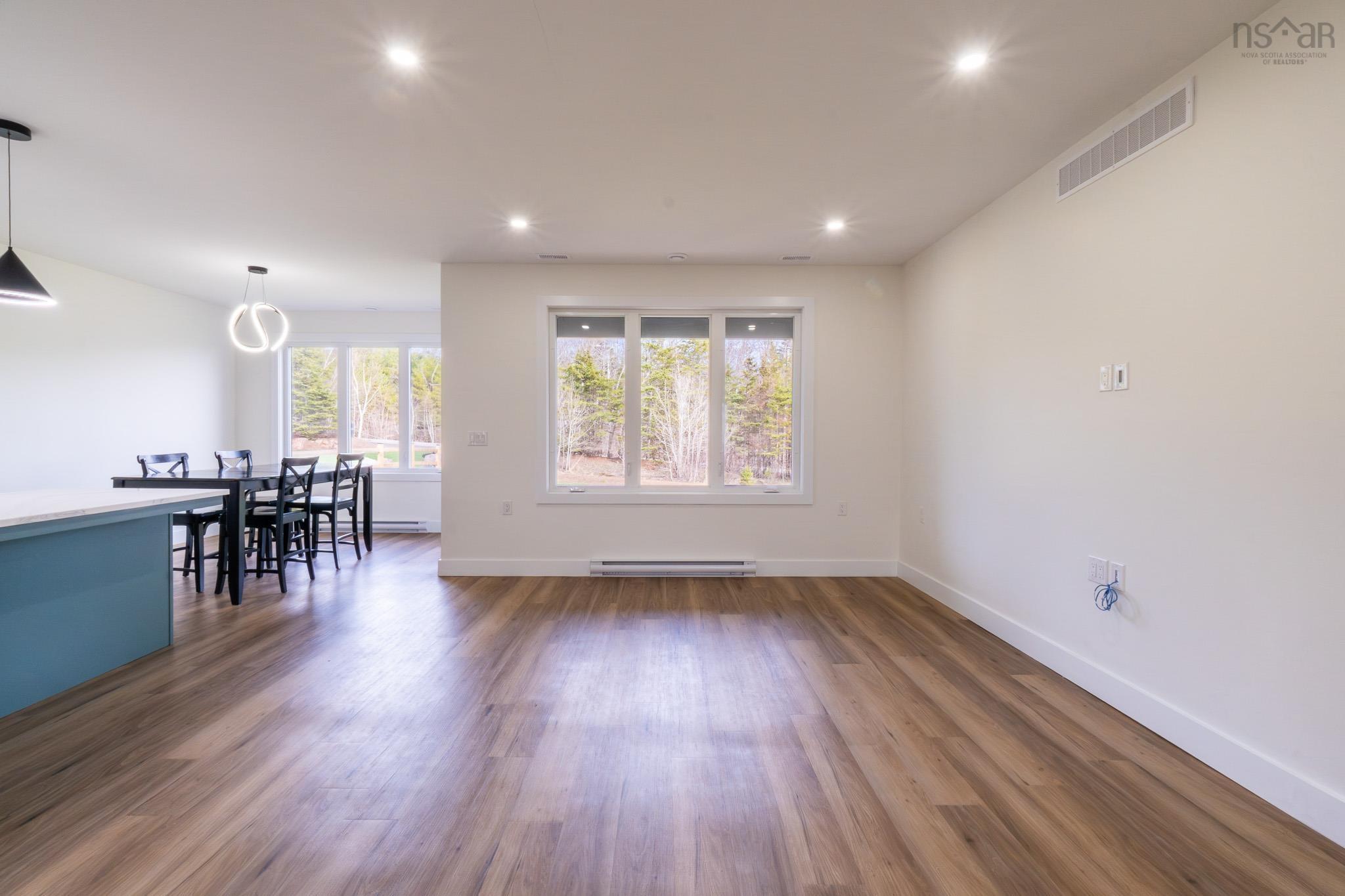 $675,000.00: 18 Mallard Avenue, Canaan